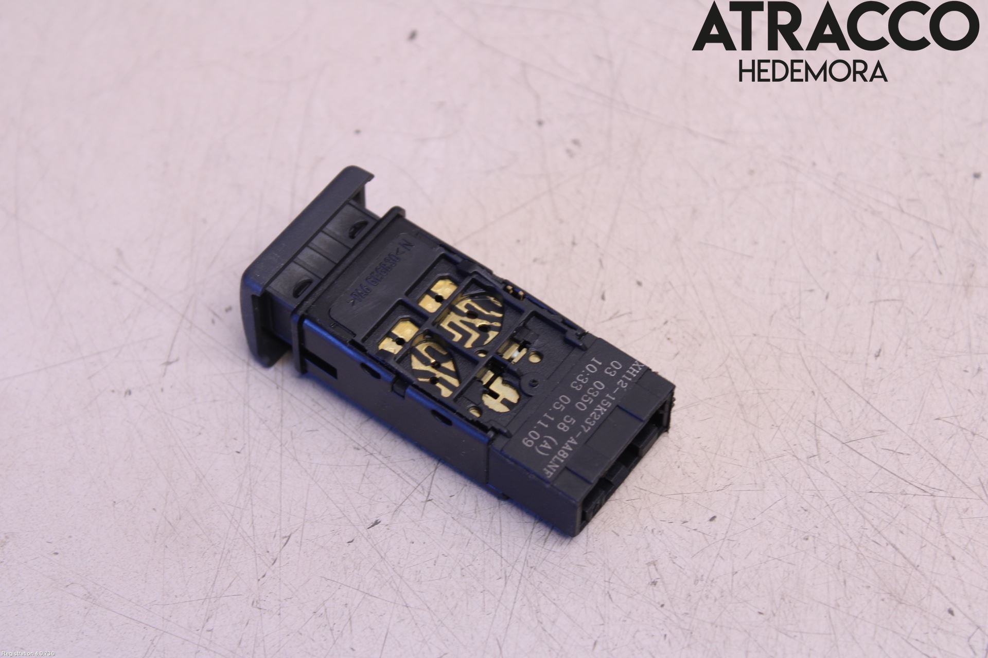 Landrover DEFENDER (L316) 07-16 Bryter Tåkelys Foran-Bak