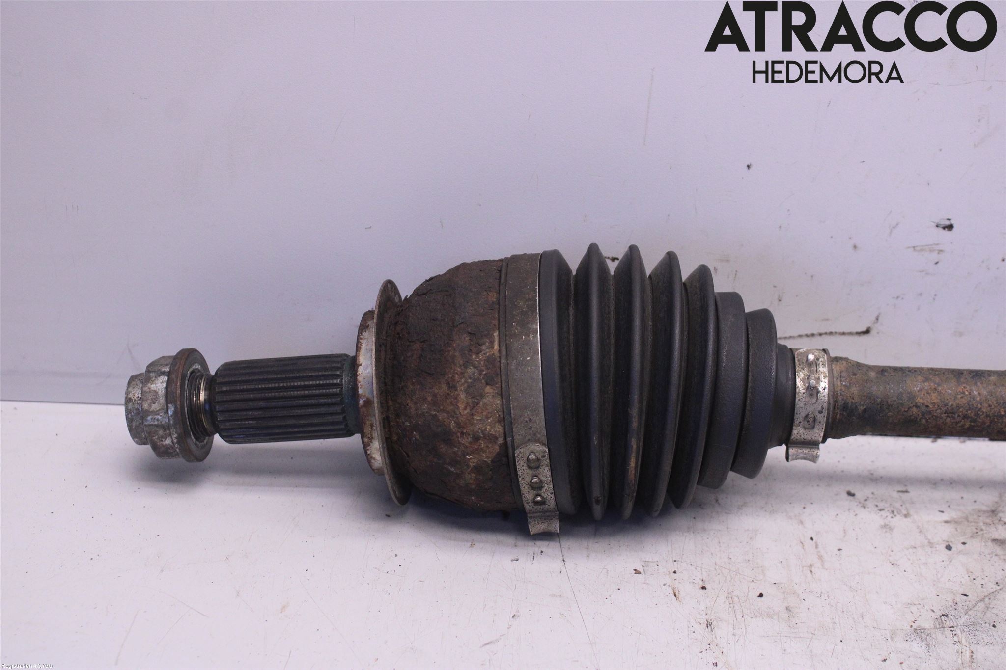 Subaru OUTBACK 10-15 Drivaksel Foran Kompl Venstre