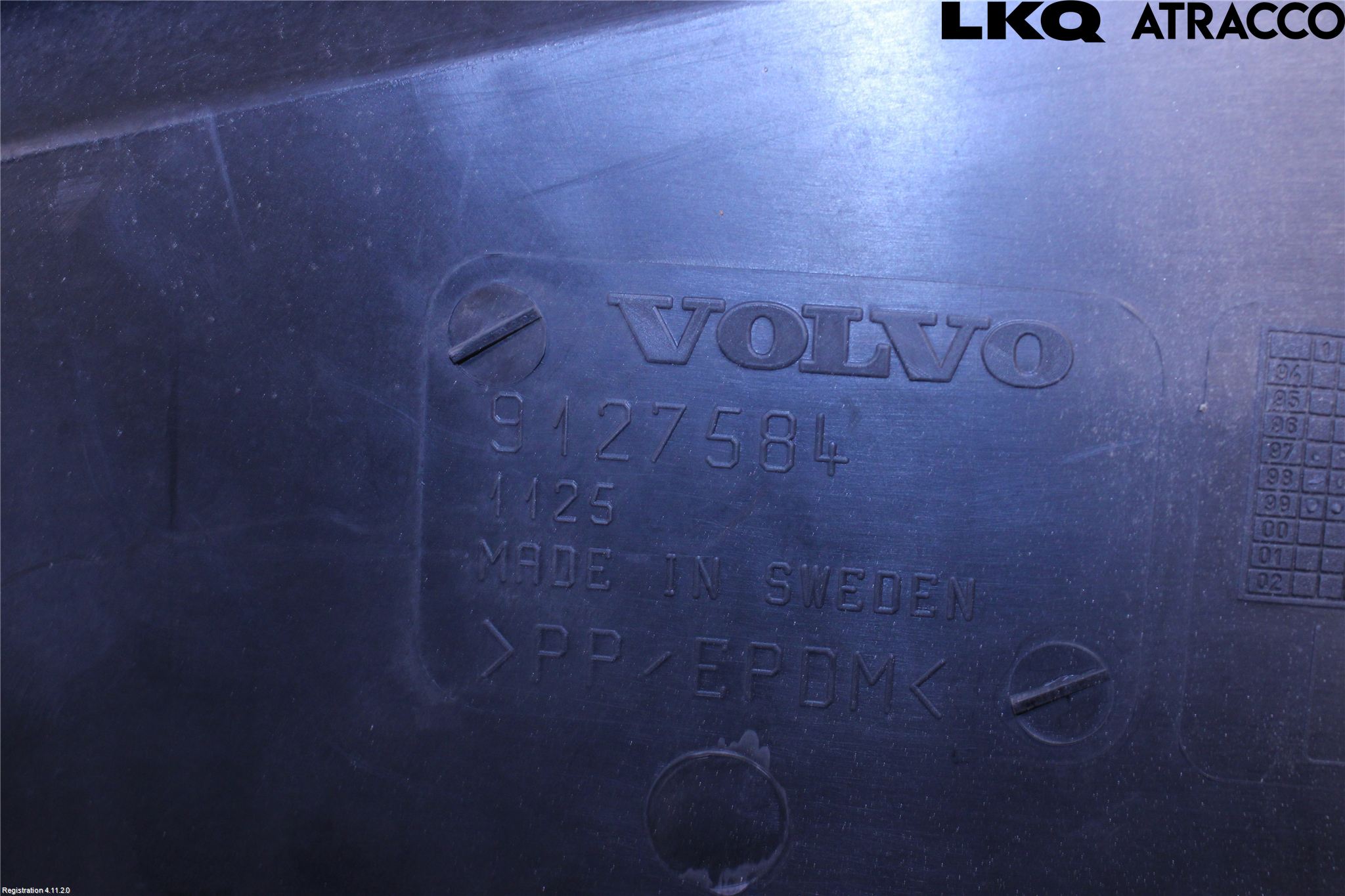 Volvo S70/V70/XC  97-00 Visker Deksel-Grill-Under Frr