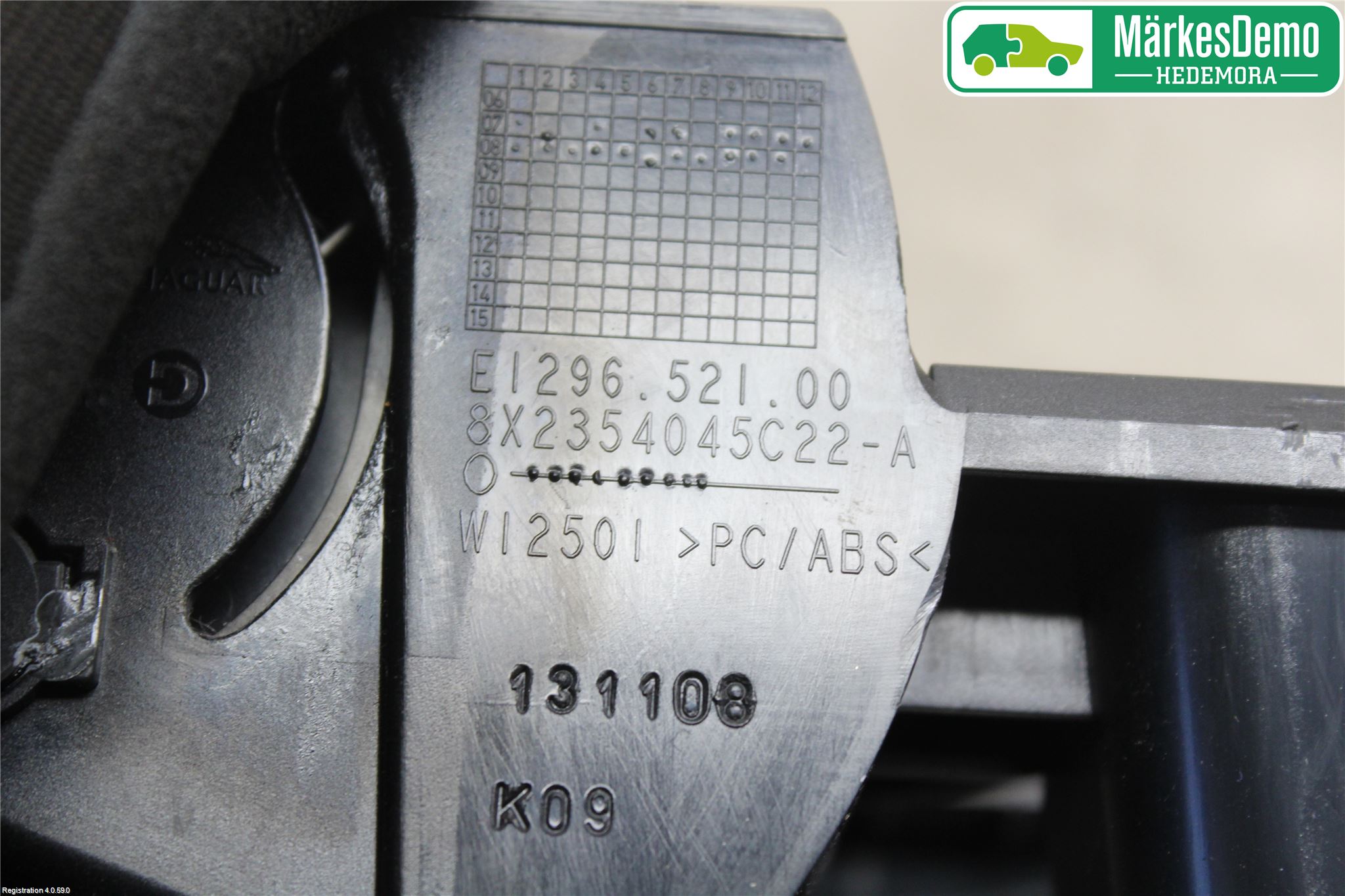 Jaguar XF 08-15 Innr Koppholder