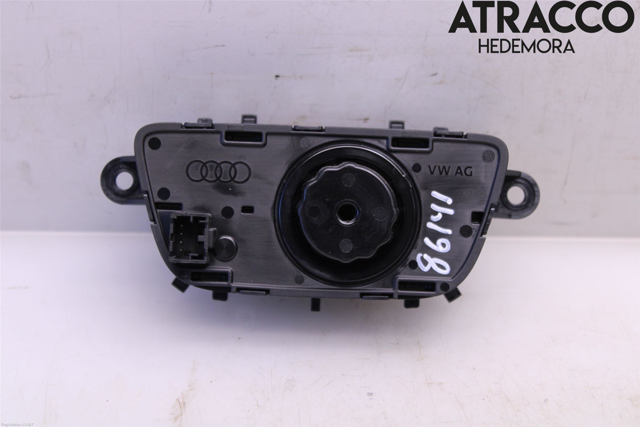 Audi A4/S4 B9 20- Bryter Hovedlys