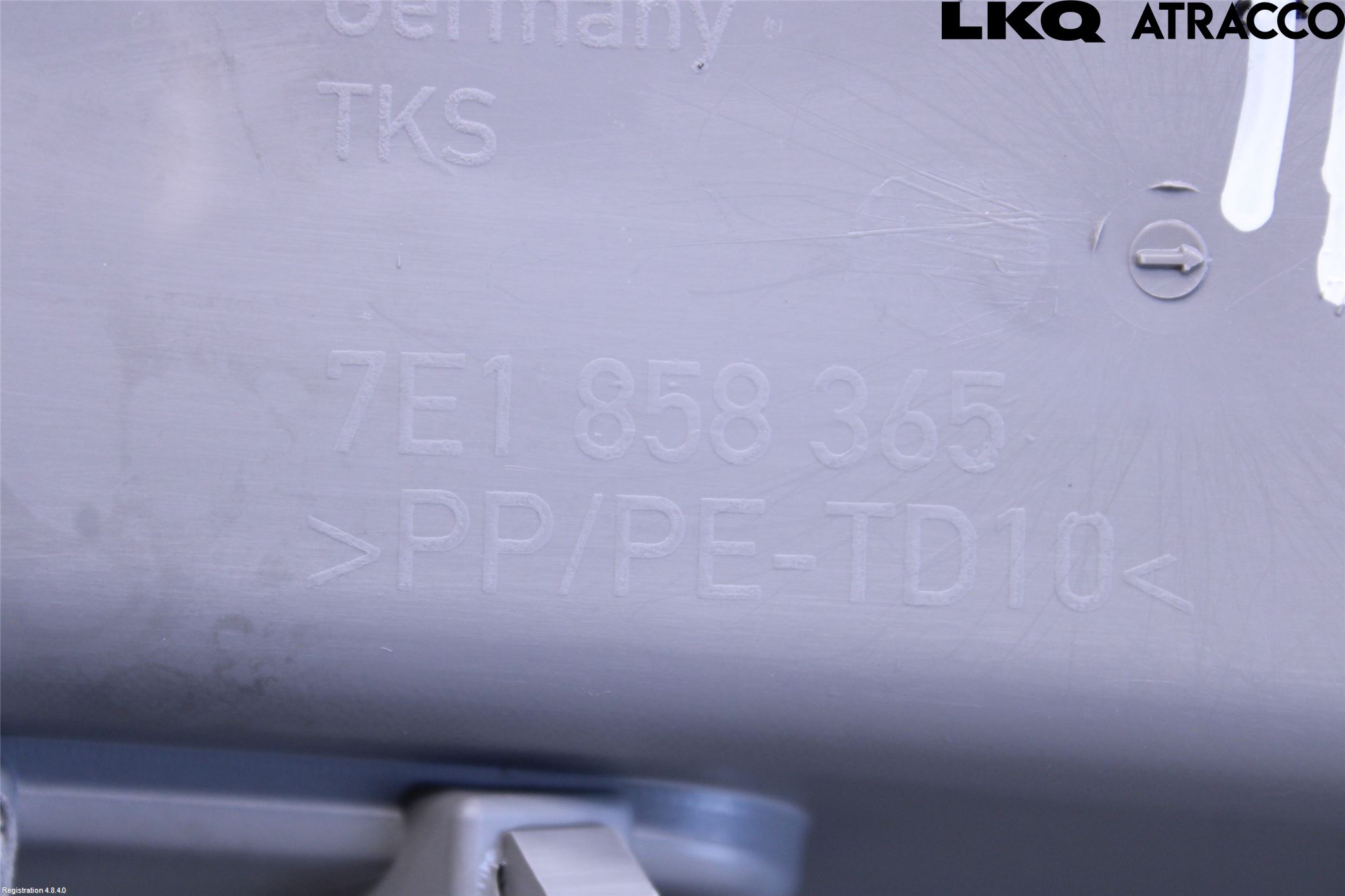 Volkswagen VW TRANSP/CARAVELLE (T5) 04-15 Instrumentkonsoll Midt