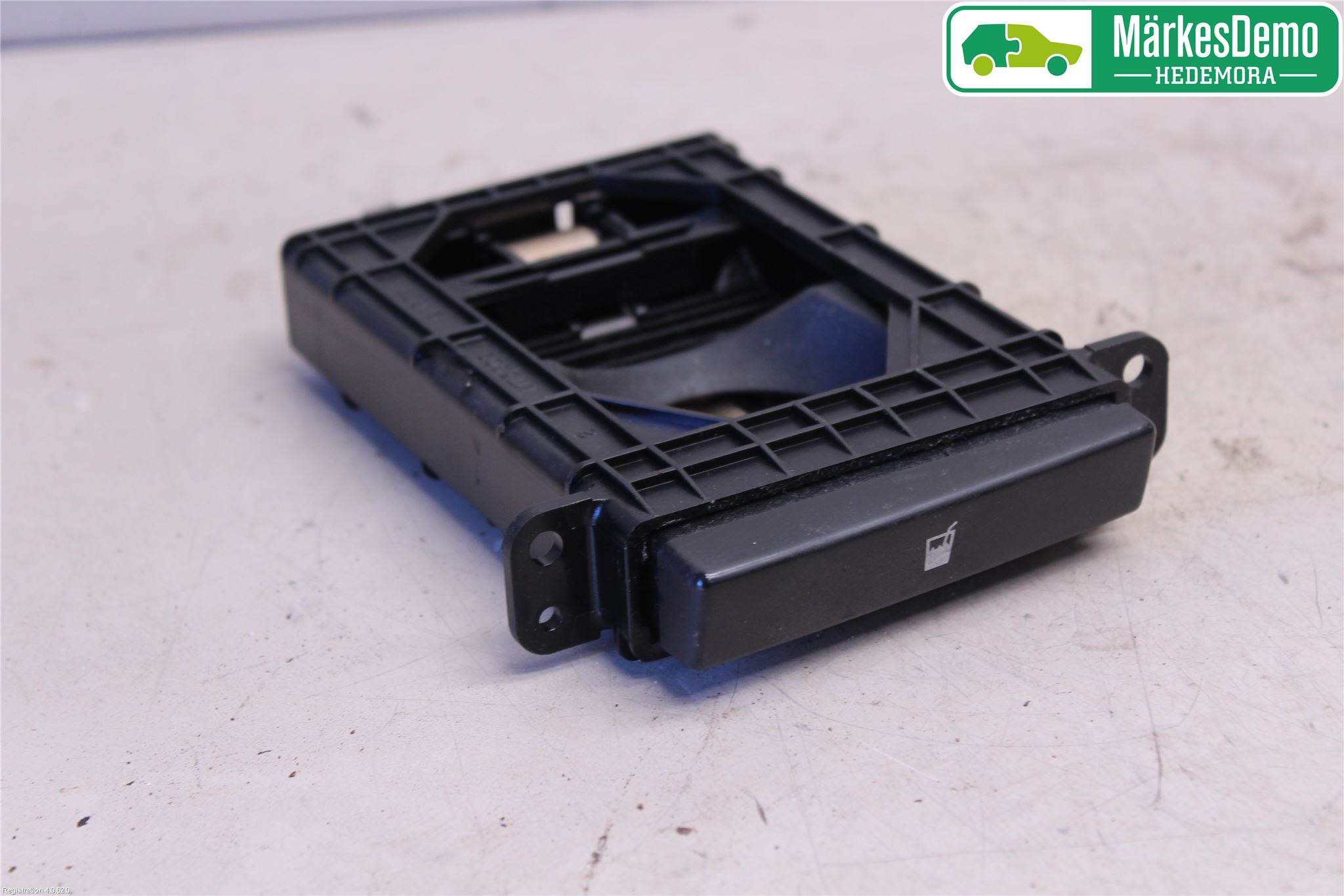 Toyota AVENSIS 07-08 Innr Koppholder