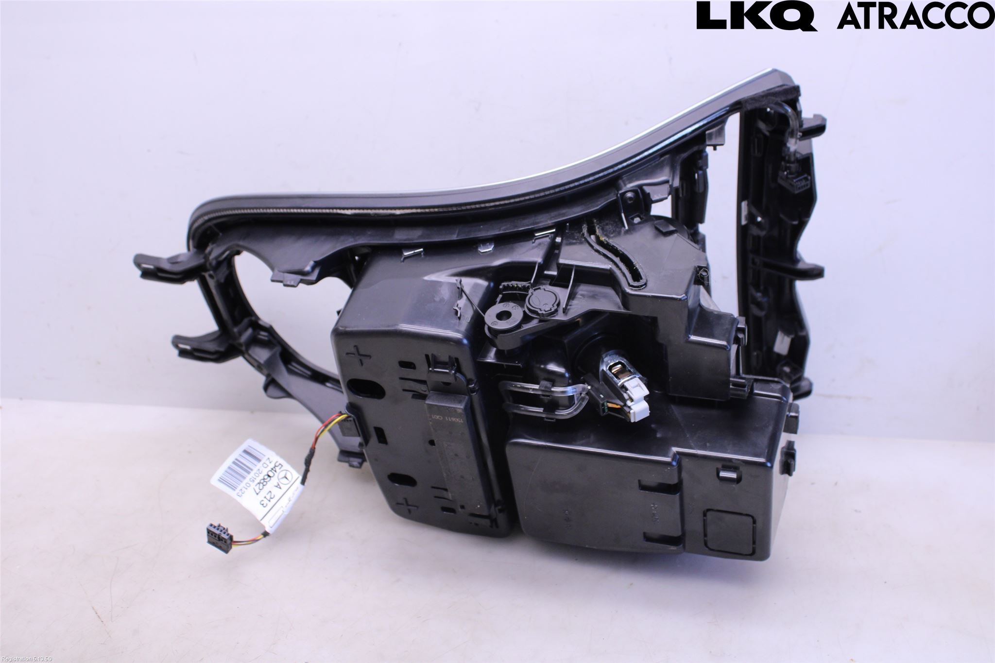 Mercedes-Benz MB E-KLASS (W213) 16-23 Instrumentkonsoll Midt