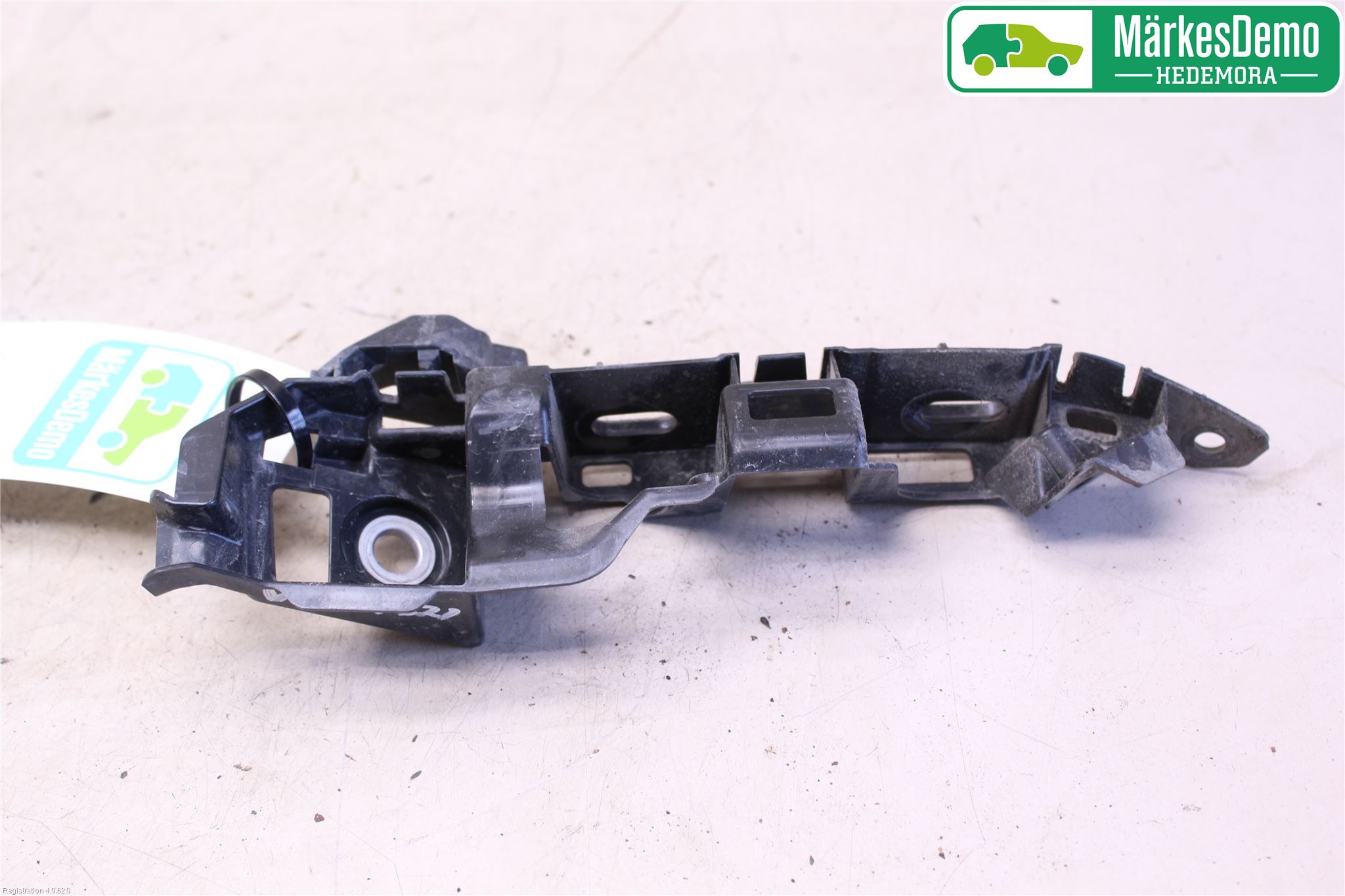 Volkswagen VW GOLF / E-GOLF VII 13-20 Støtfangerfeste Foran Venstre