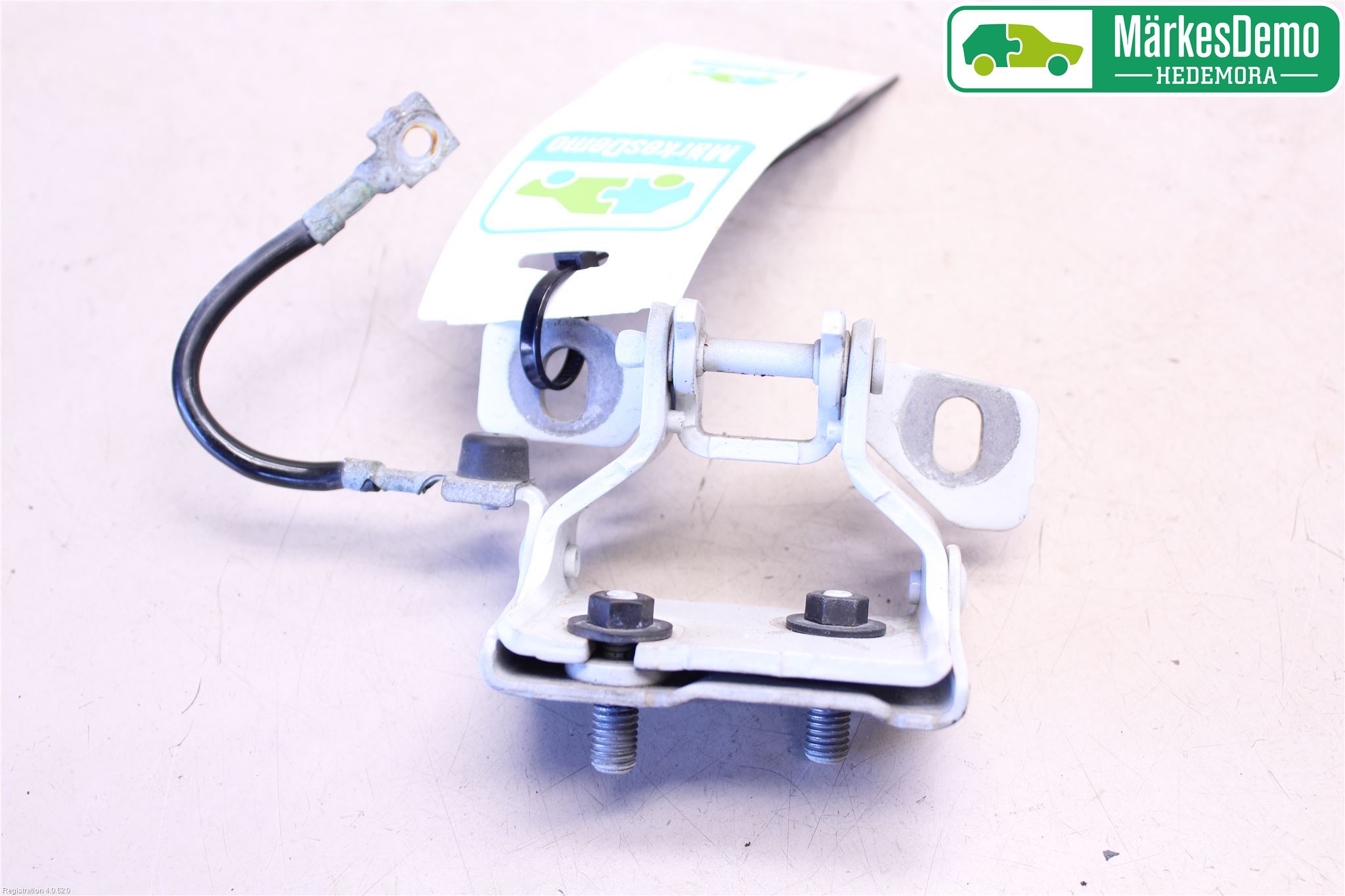 BMW 1 F20/F21 11-19 Bakluke Hengsel Venstre