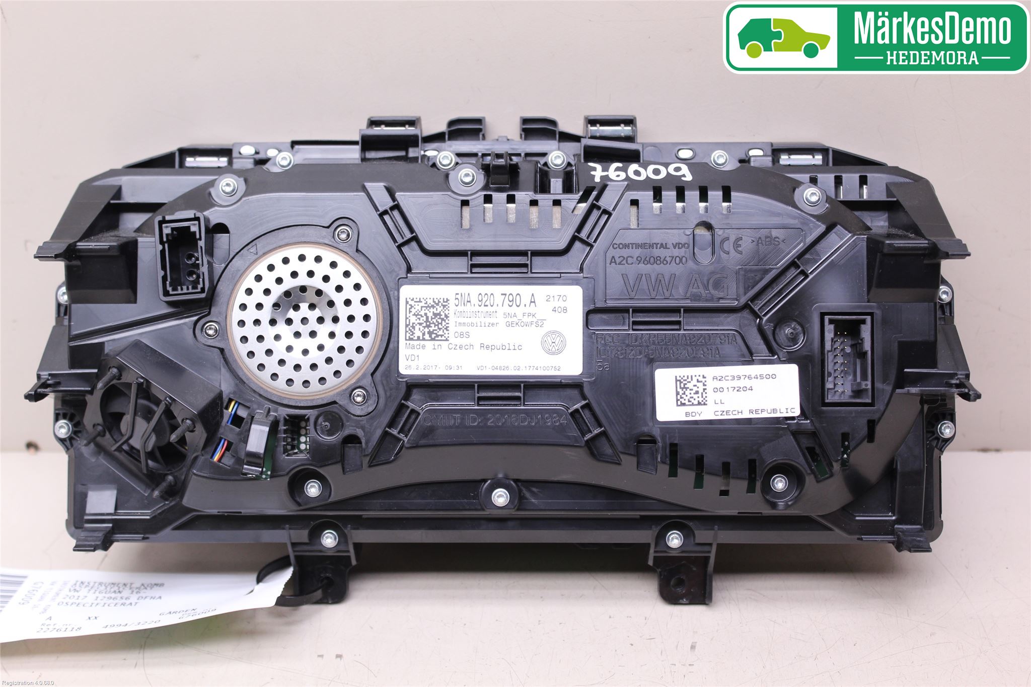 Volkswagen VW TIGUAN 16-24 Instr Kombinert