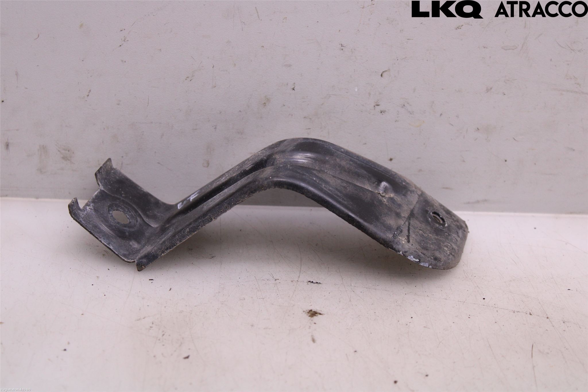 Volkswagen VW PASSAT 01-05 Frontskjermfeste Venstre