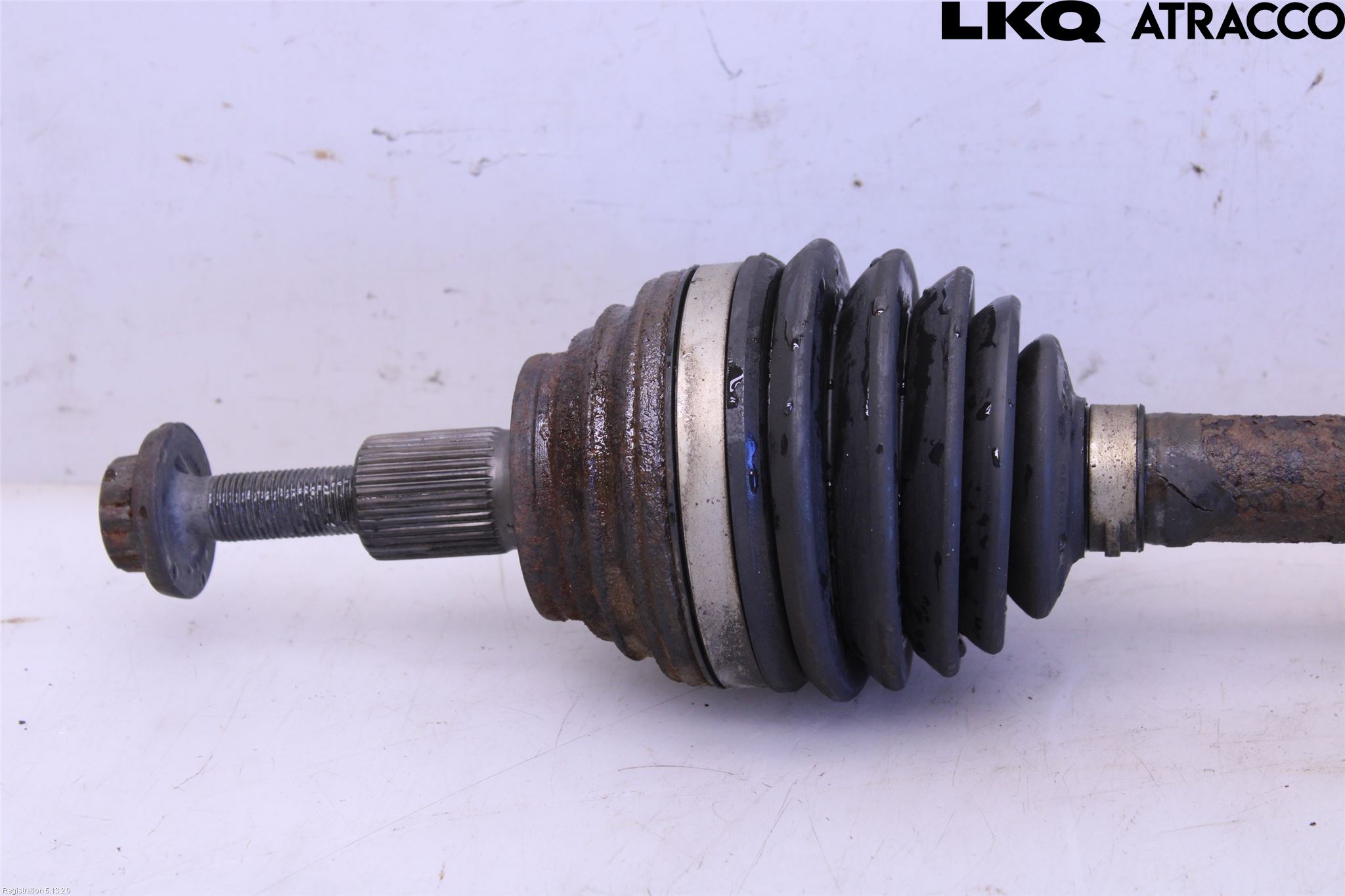 Volkswagen VW GOLF VI 09-13 Drivaksel Foran Kompl Venstre