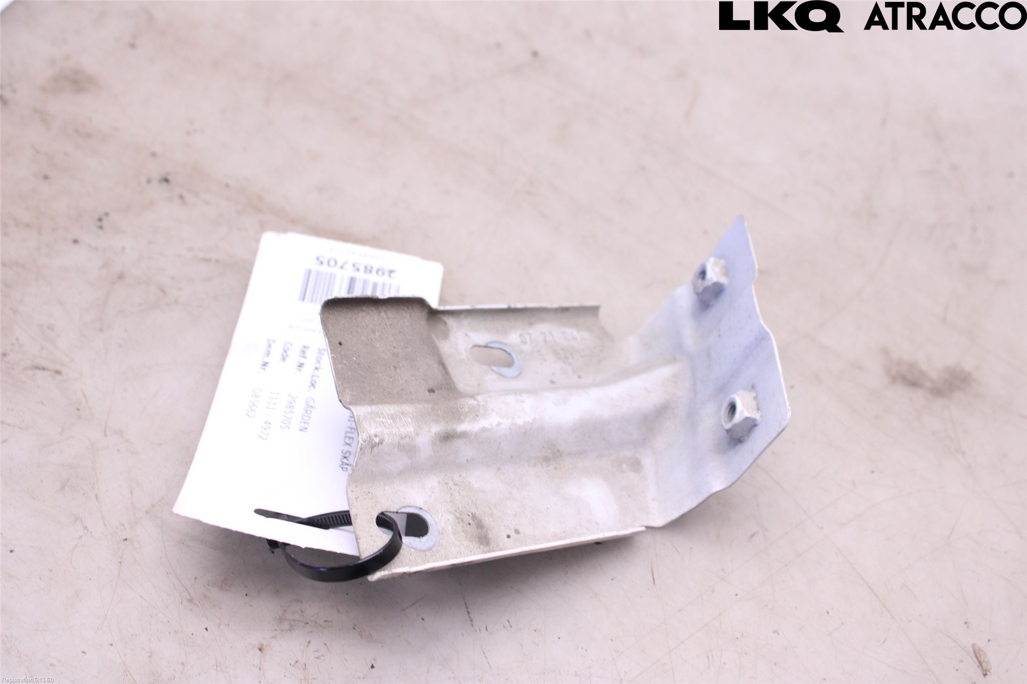 Volkswagen VW CADDY 16-20 Frontskjermfeste Venstre