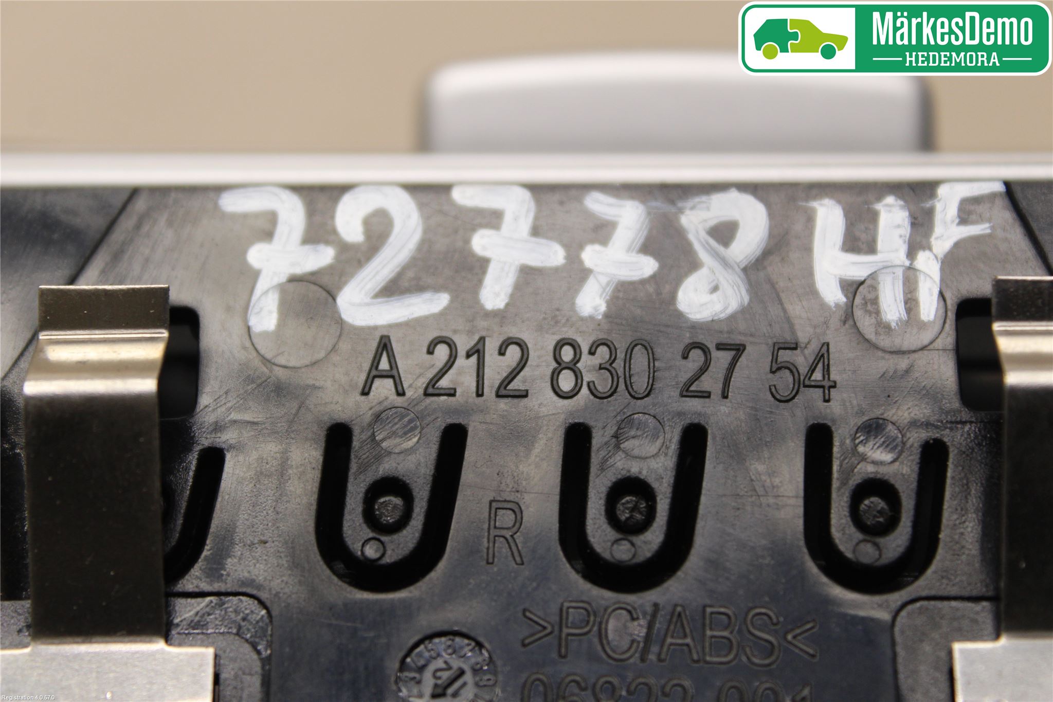 Mercedes-Benz MB E-KLASS (W212) 09-16 Dashbord Kanal - Dyse