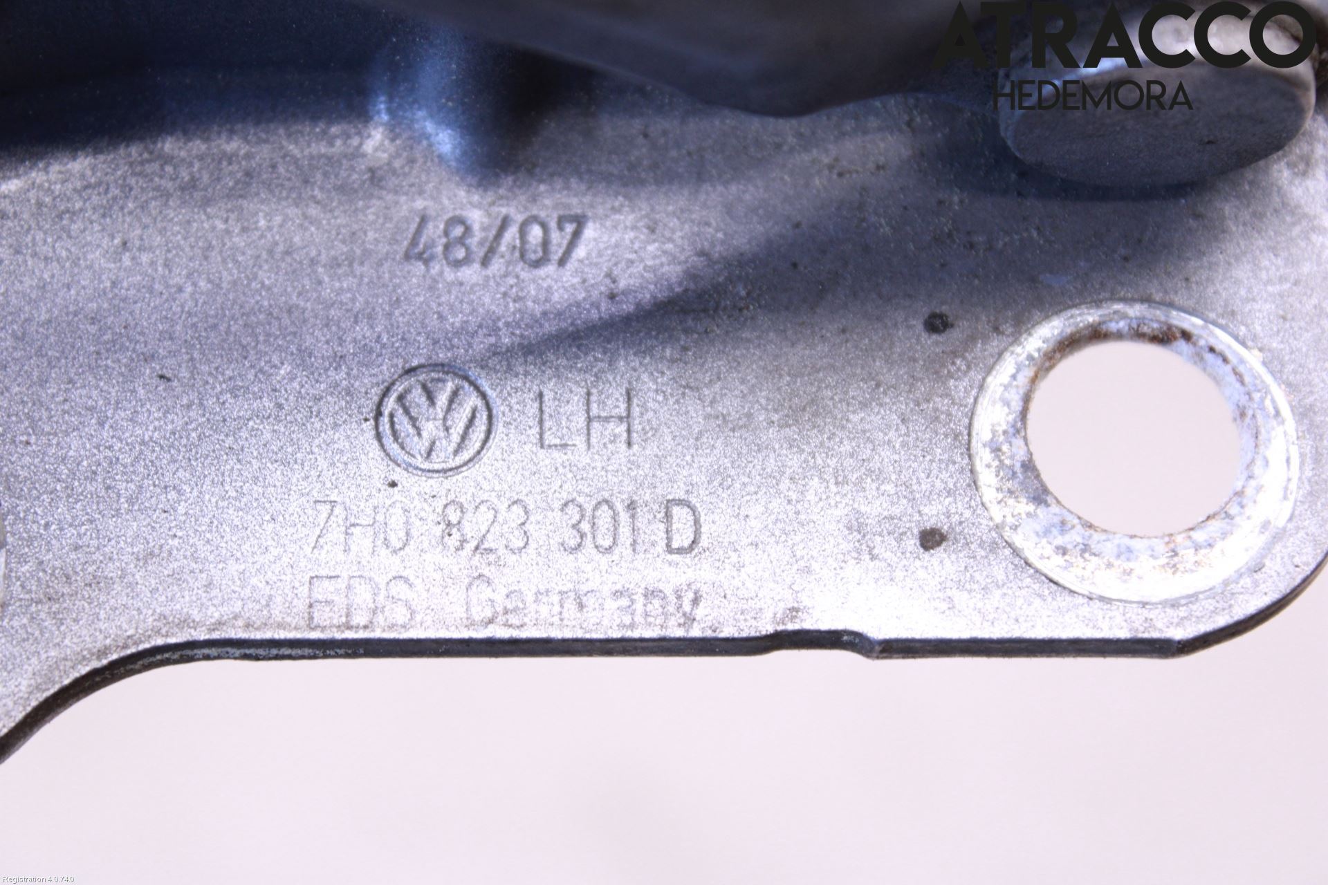 Volkswagen VW TRANSP/CARAVELLE (T5) 04-15 Panser Hengsel - Hengsler