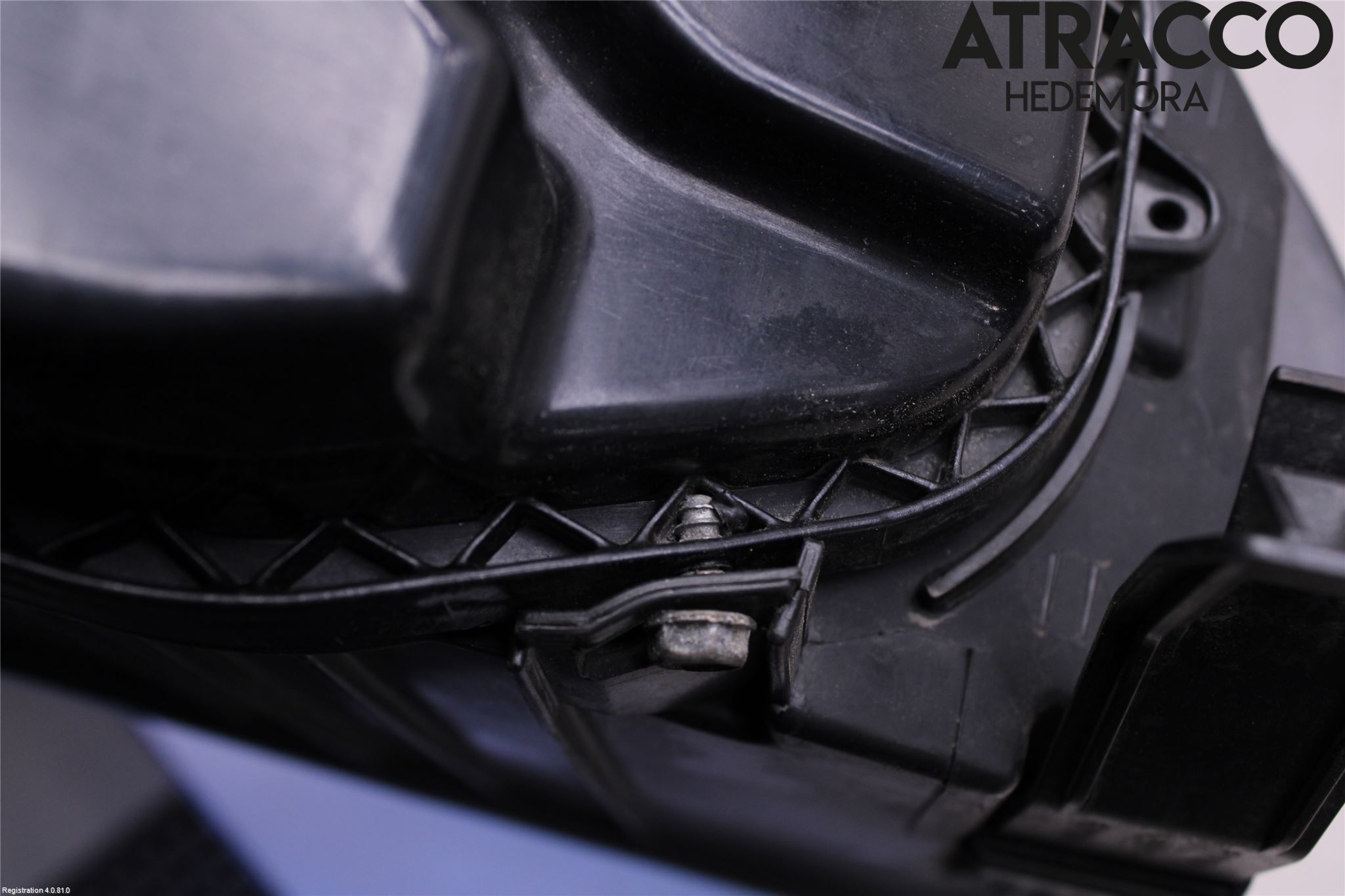 Ford FOCUS     04-07 Frontlykt Venstre