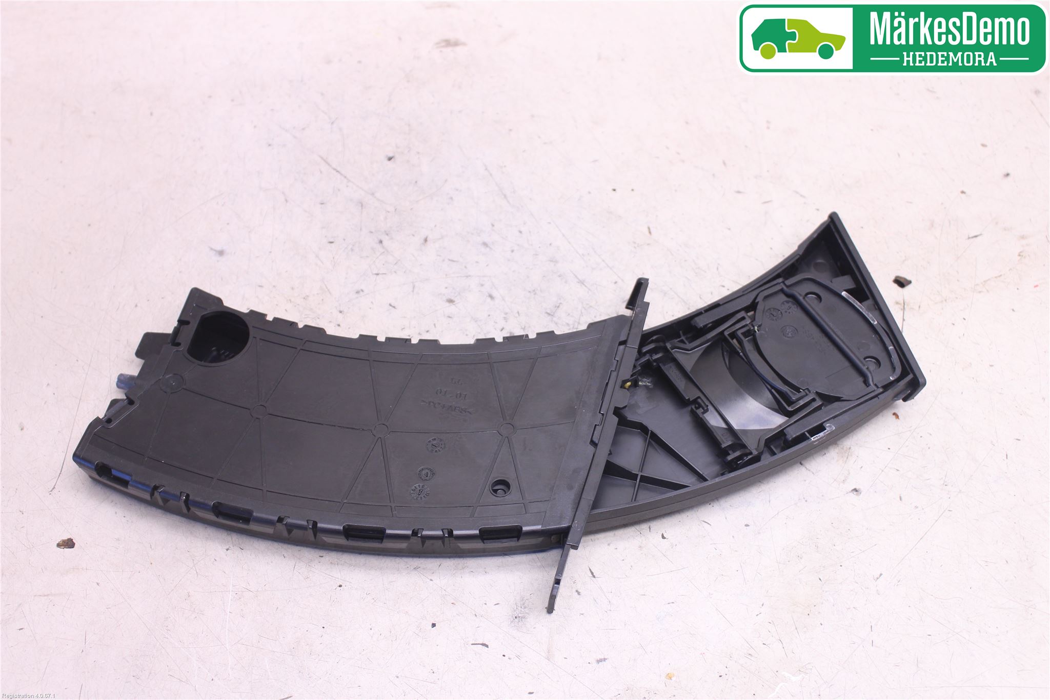 BMW 3 E90/91 SED/TOU 05-12 Innr Koppholder