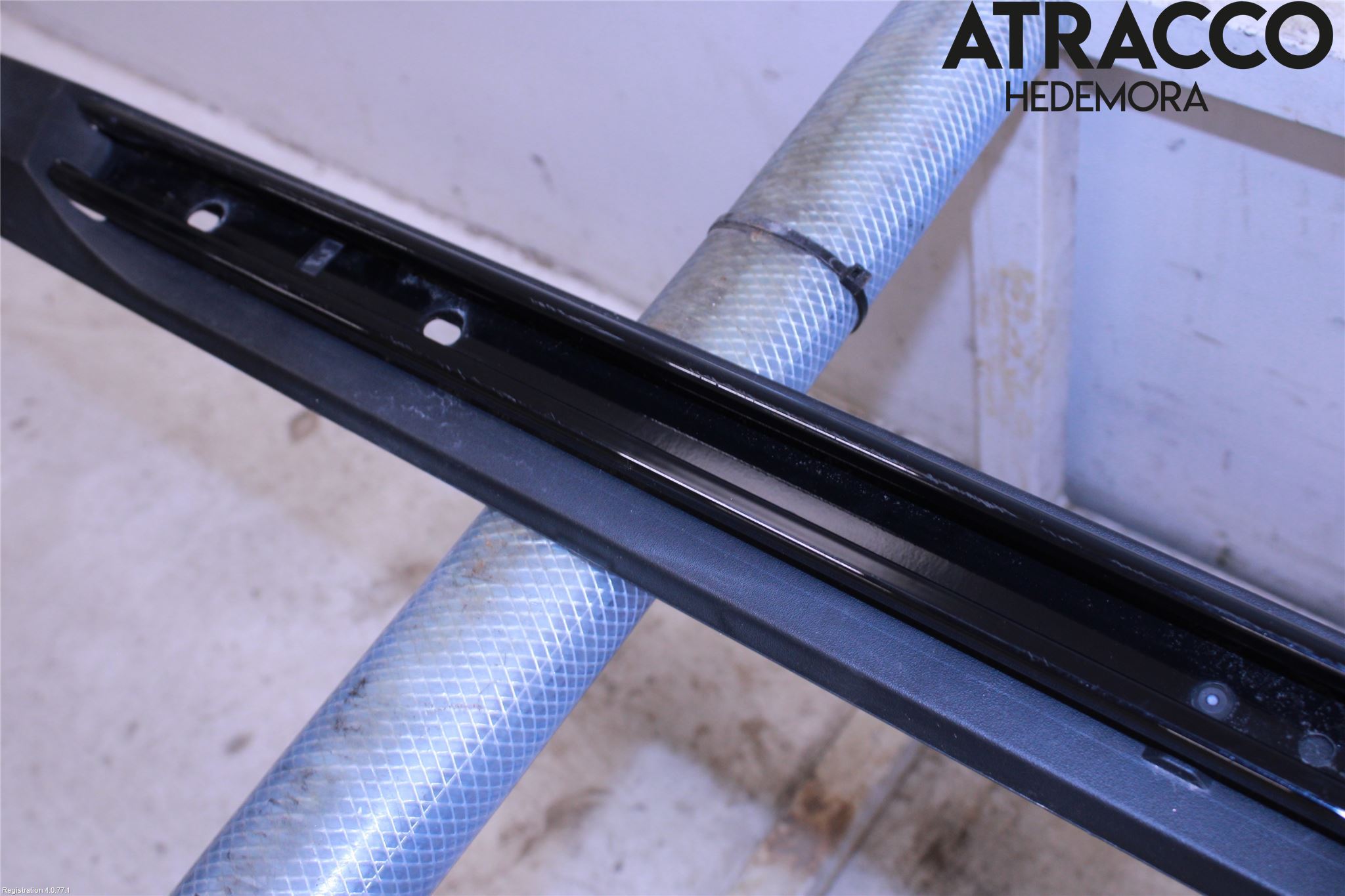 Jeep GRAND CHEROKEE 10-20 Takrails - Stativ