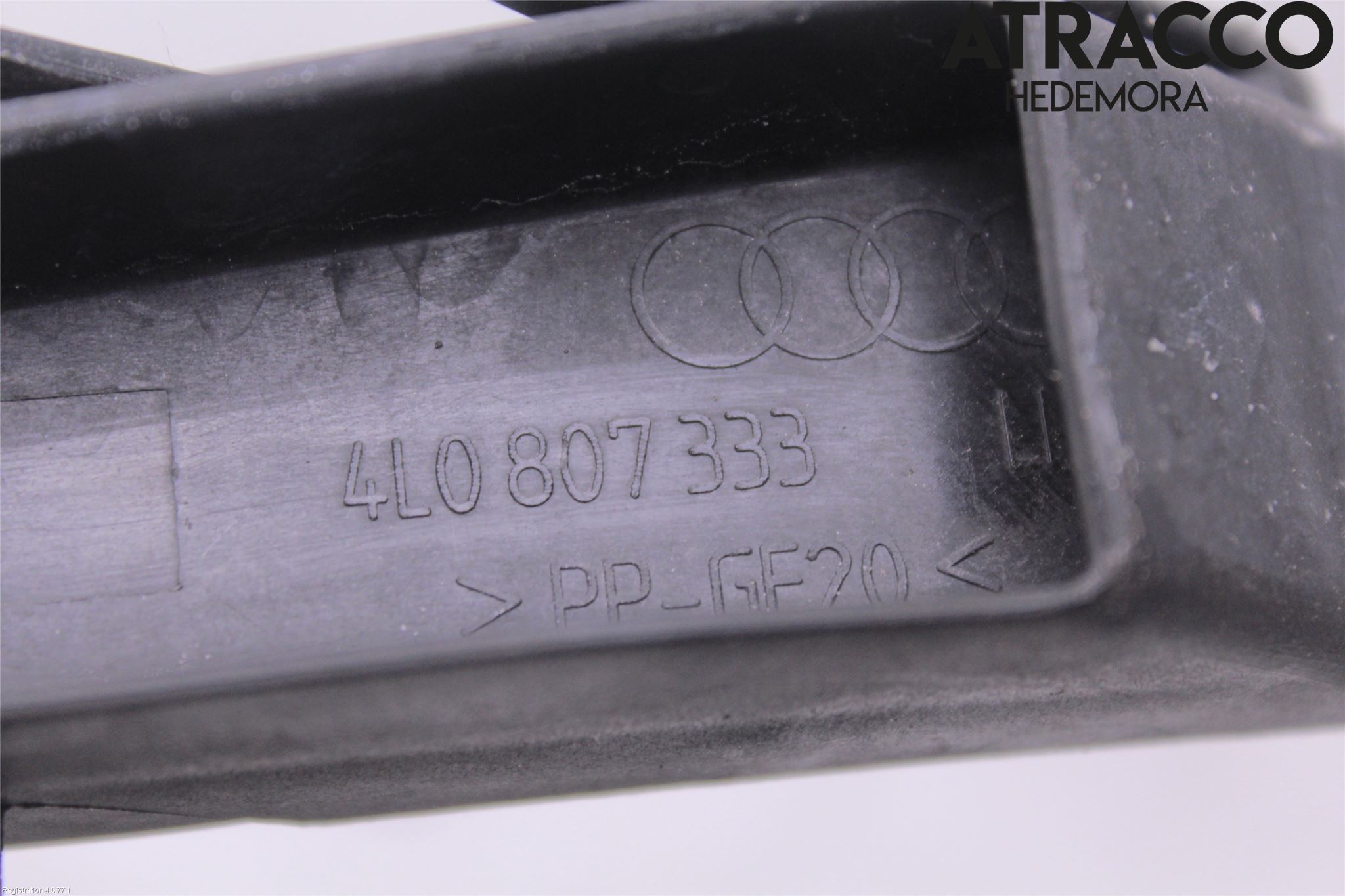Audi Q7/SQ7 Støtfangerfeste Foran Venstre