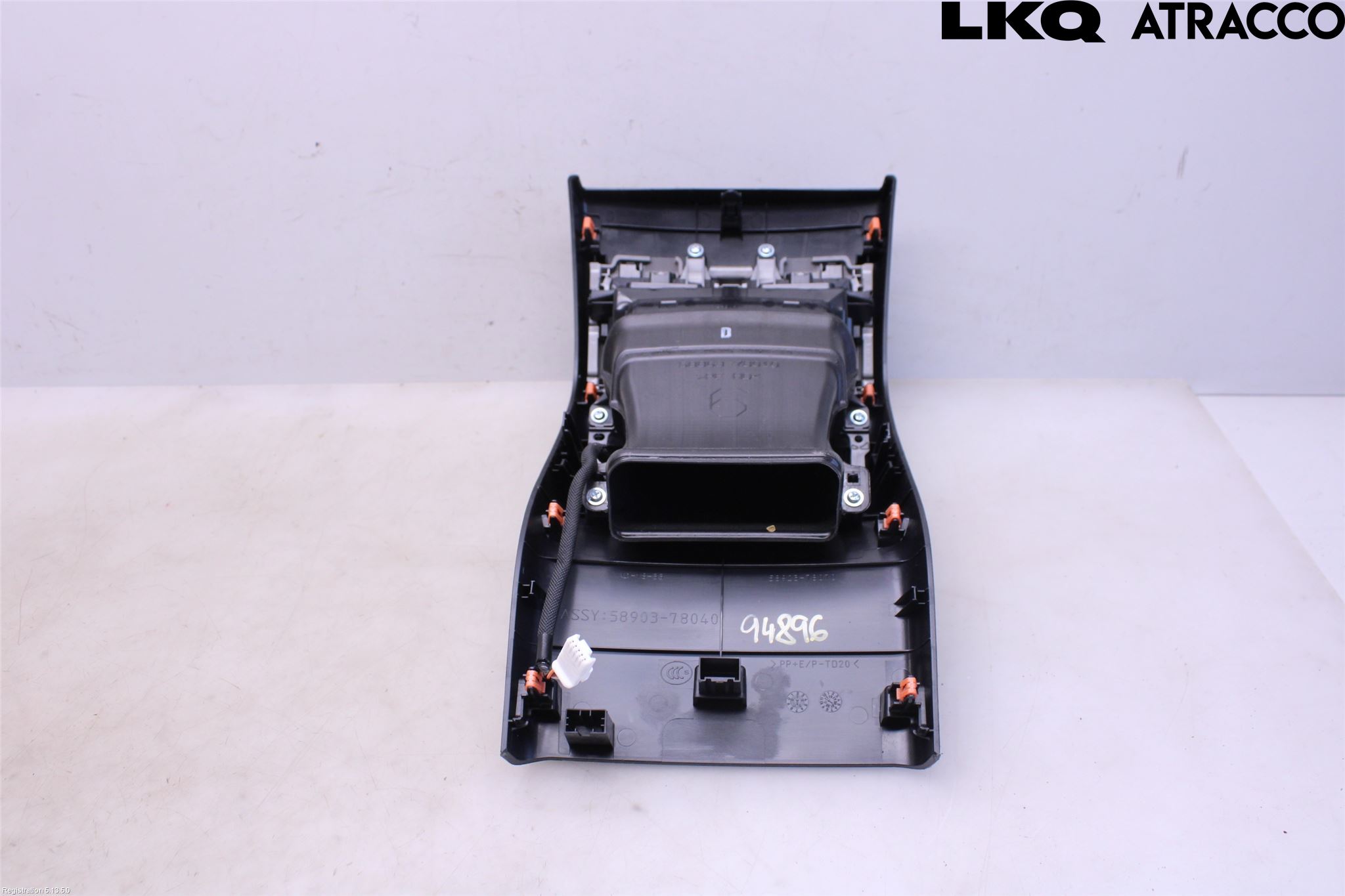 Lexus NX 300h 15-21 Dashbord Kanal - Dyse