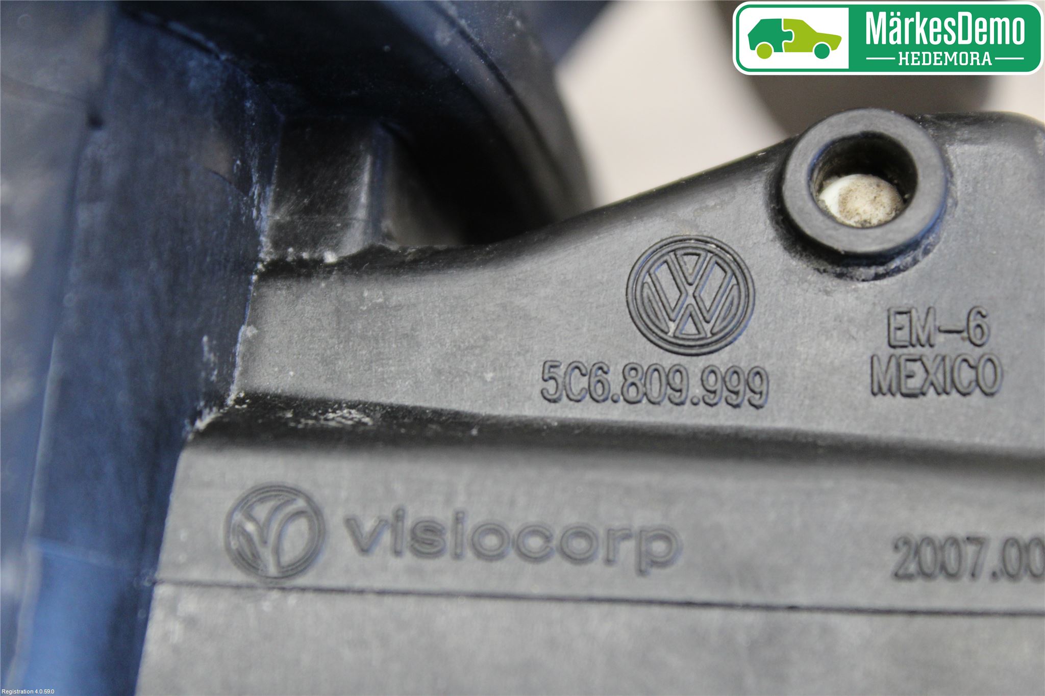 Volkswagen VW JETTA VI 11- Drivstoff Tankluke