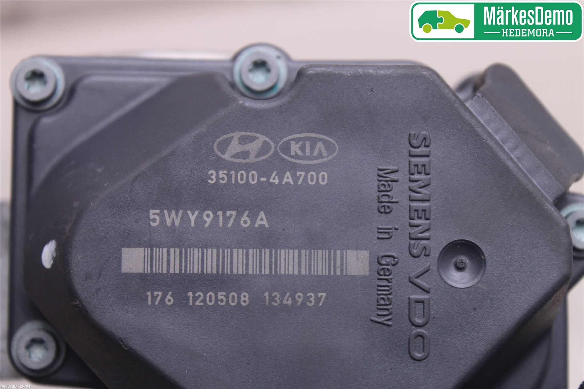 Hyundai H-1/STAREX 08-21 Inns Spjeldhus