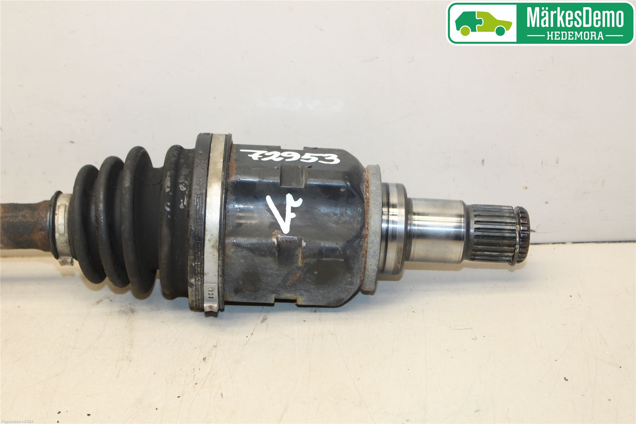 Toyota AVENSIS 07-08 Drivaksel Foran Kompl Venstre