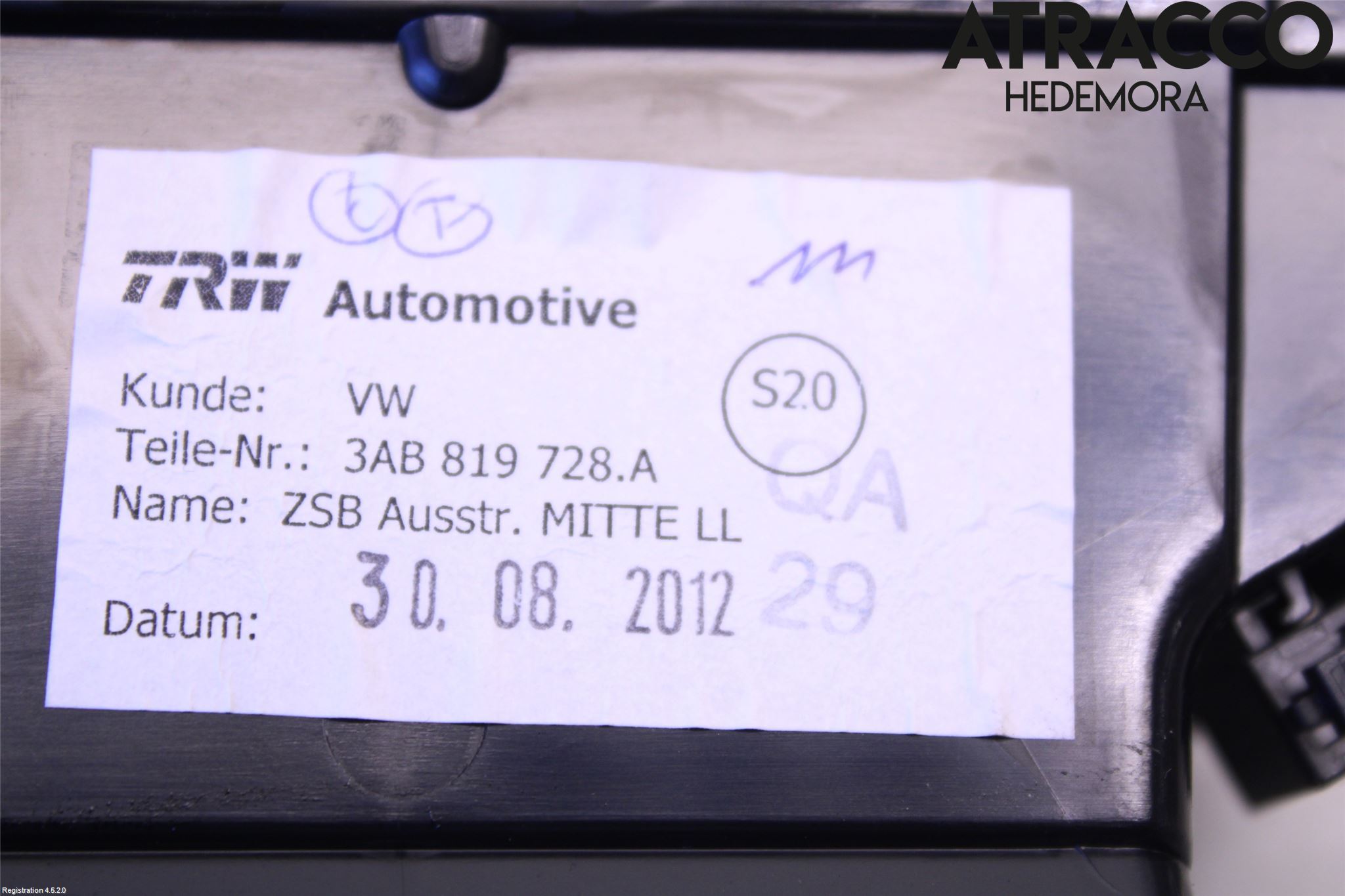 Volkswagen VW PASSAT 11-14 Dashbord Kanal - Dyse