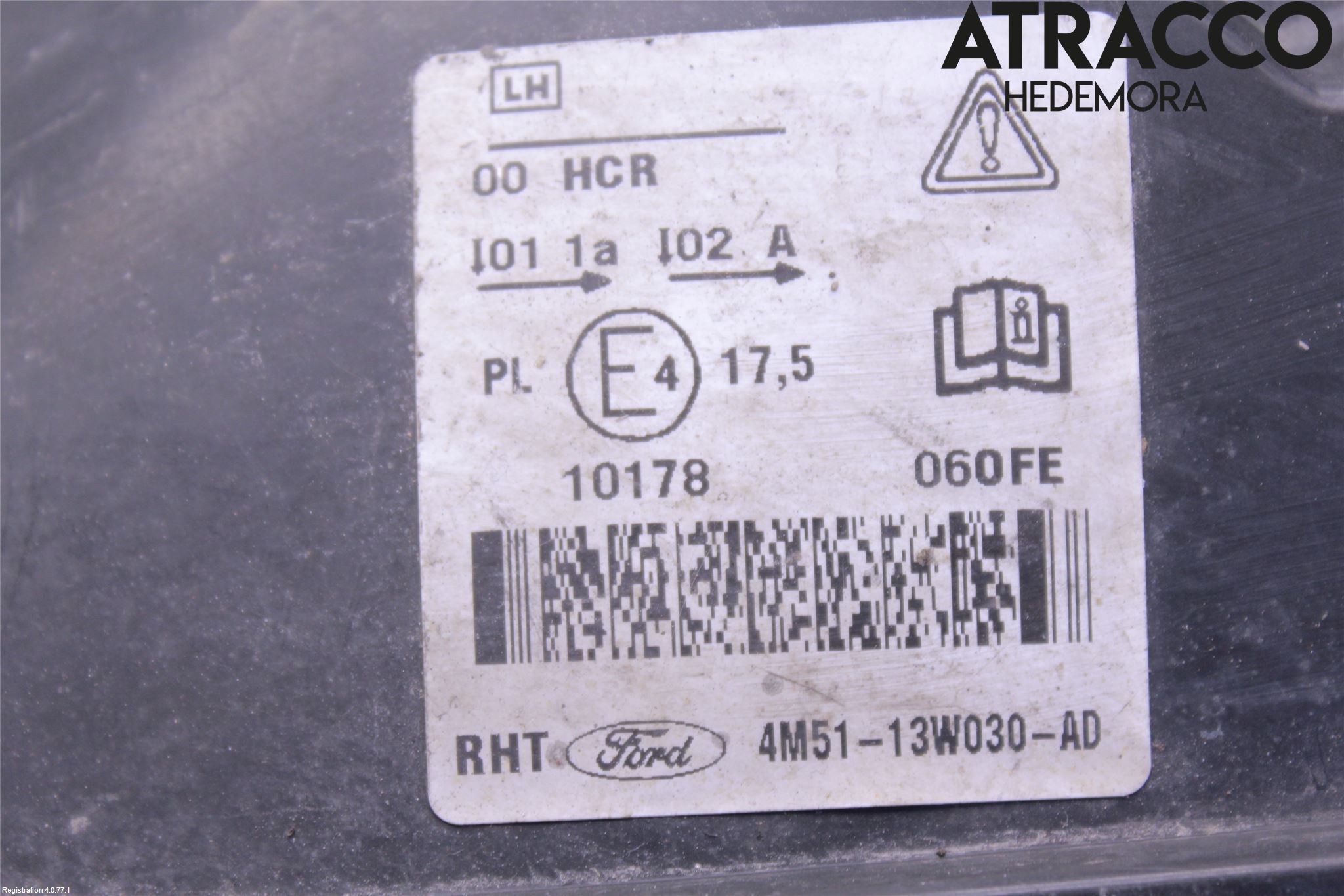 Ford FOCUS     04-07 Frontlykt Venstre