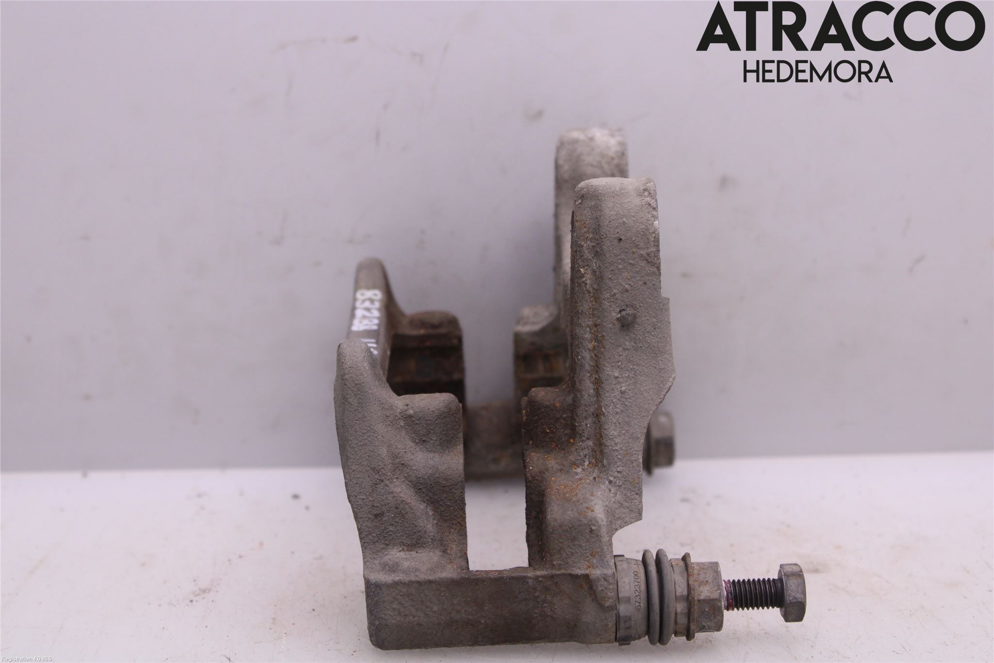 Audi Q3 8U 12-18 Bremsecaliper Feste Holder