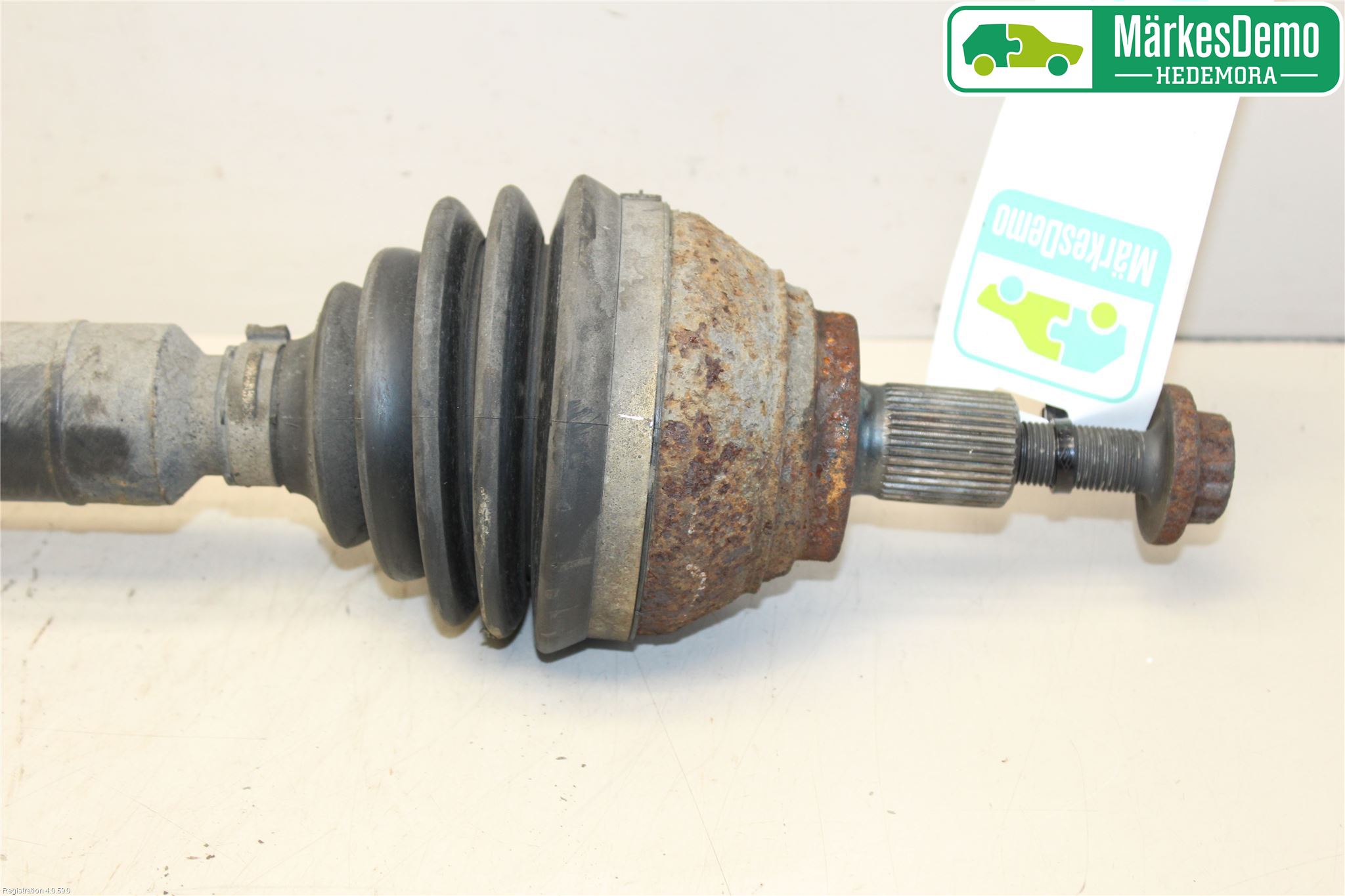 Volkswagen VW GOLF VI 09-13 Drivaksel Foran Kompl Høyre