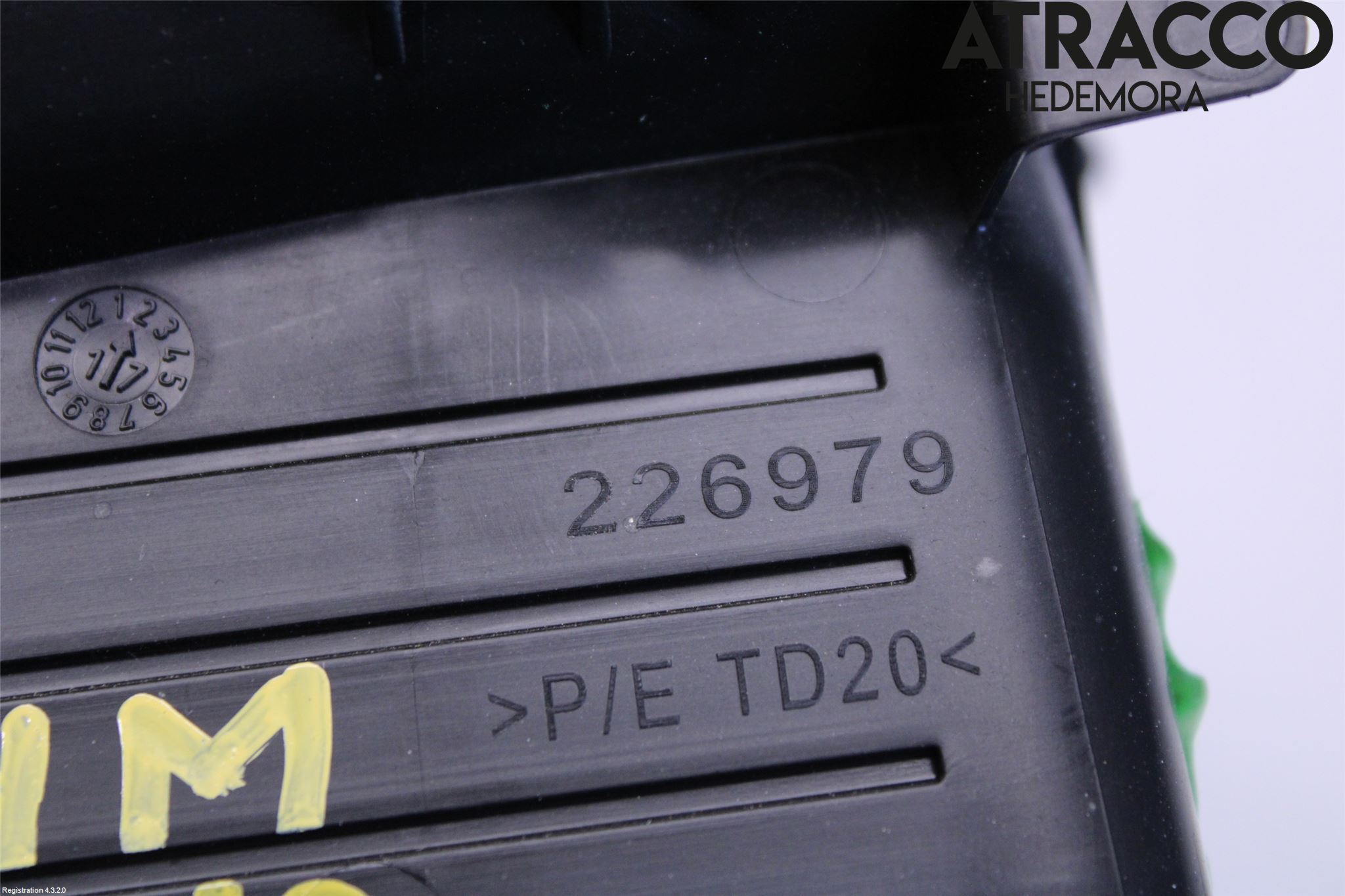 Renault TRAFIC/E-TECH 15- Dashbord Kanal - Dyse