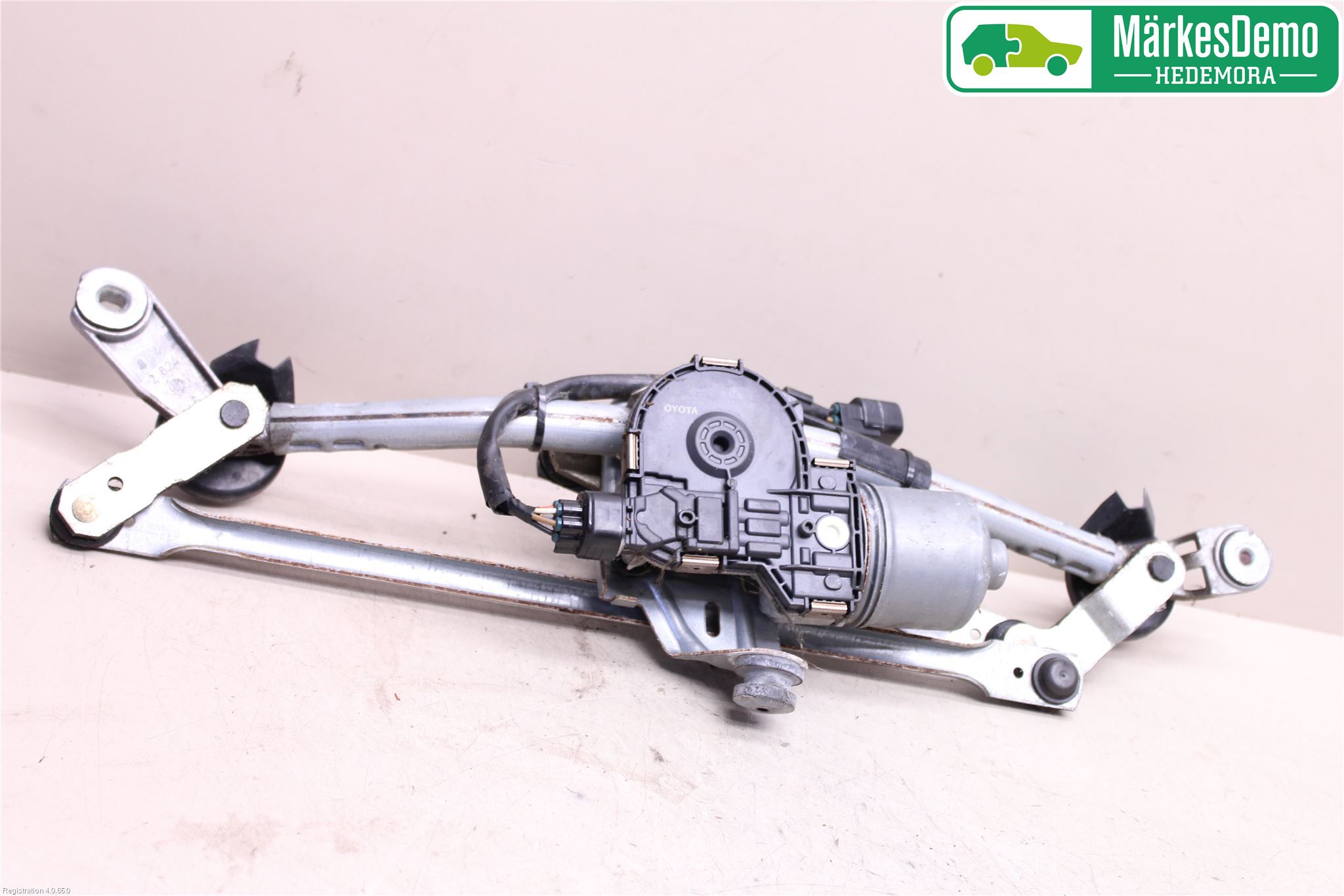 Toyota AVENSIS 09-15 Viskermotor Frontrute