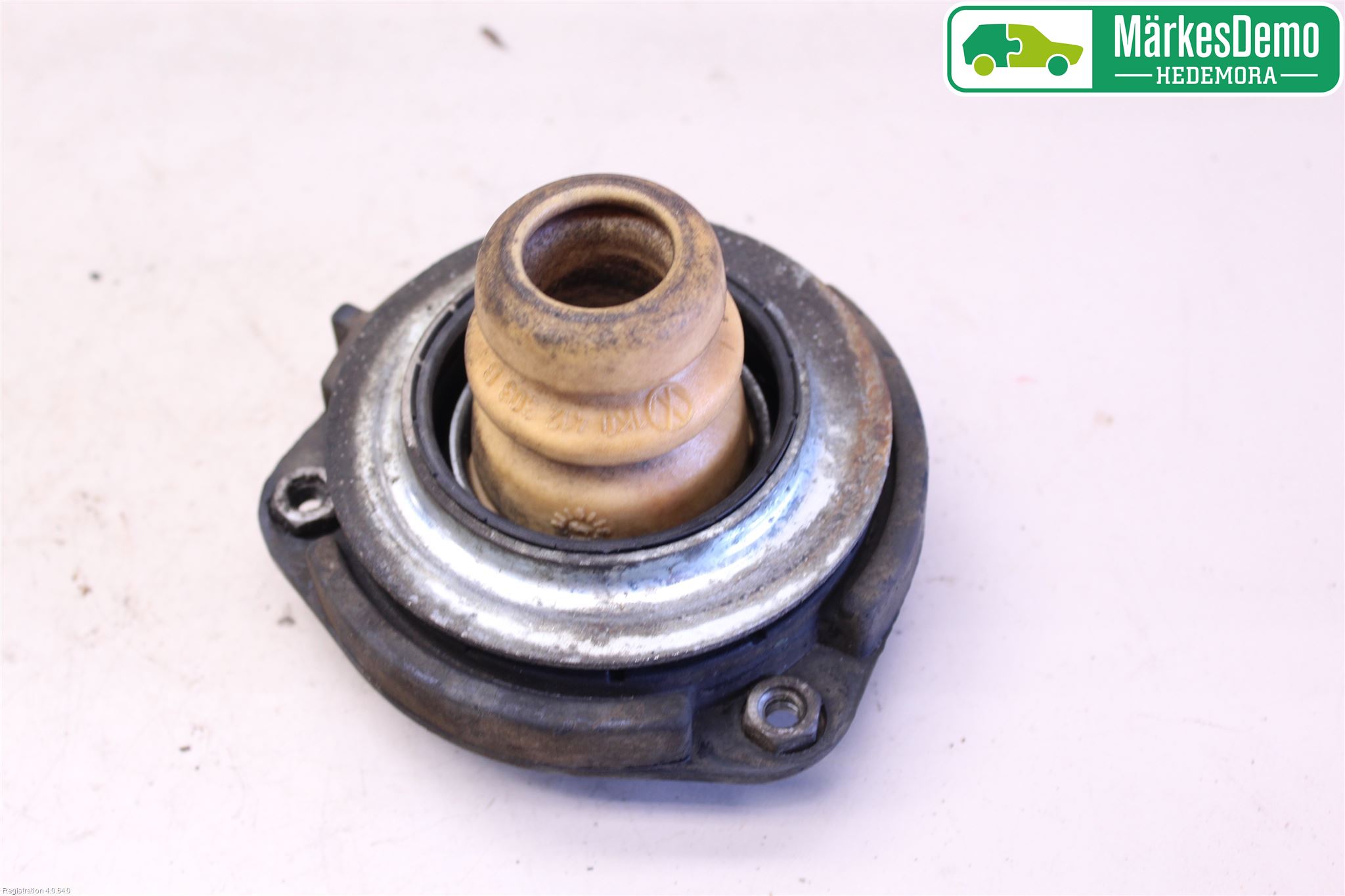 Volkswagen VW GOLF VI 09-13 Fjærbein Lager Foran