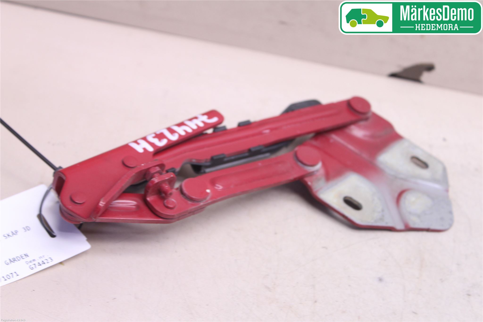 Volkswagen VW CADDY      04-10 Panser Hengsel - Hengsler