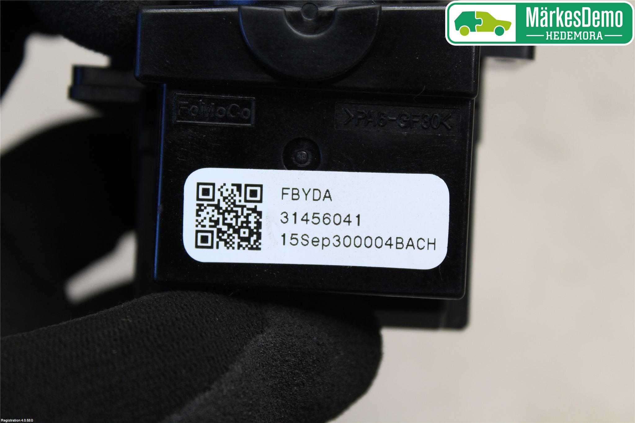 Volvo V40 12-19 Bryter Ratt Visker - Spyler