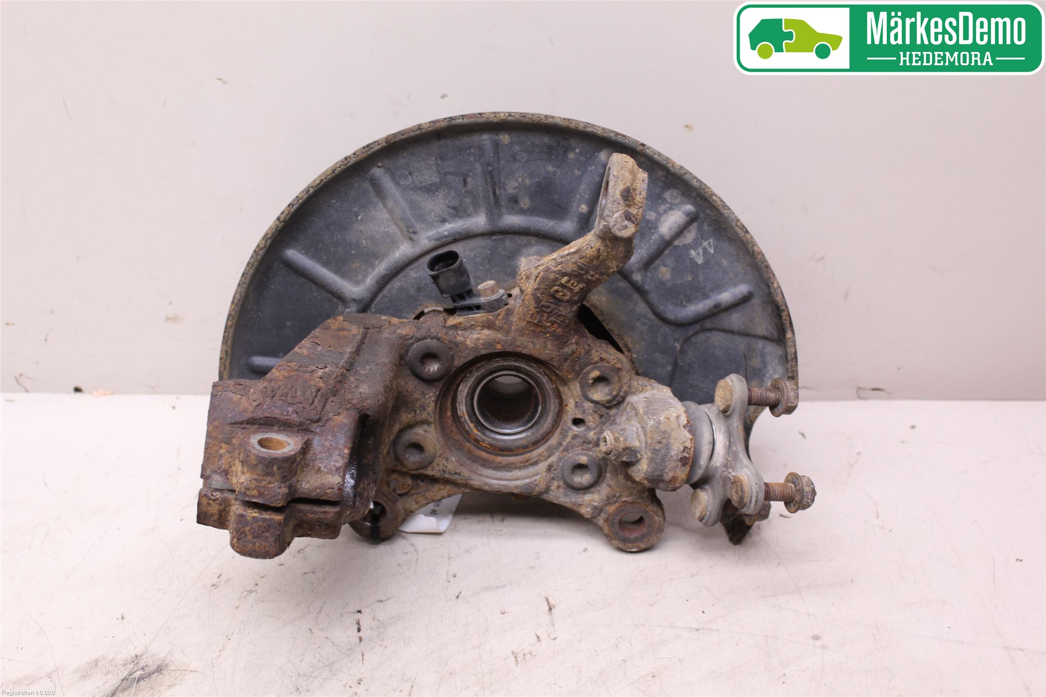 Skoda SUPERB 09-15 Spindel Hf