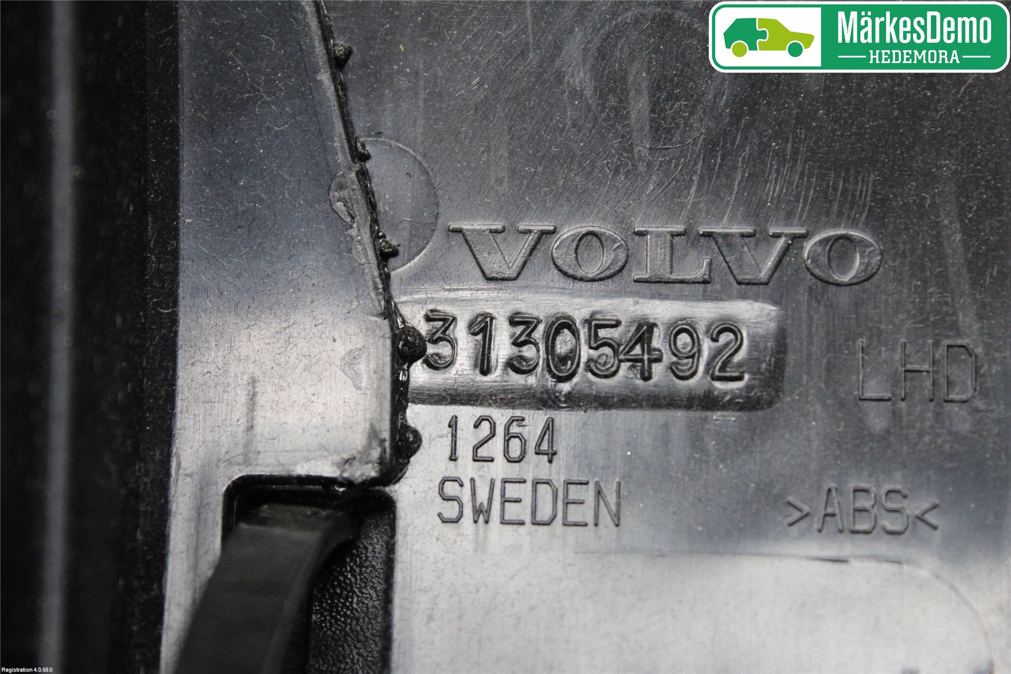 Volvo XC70 14-16 Innr Hanskerom