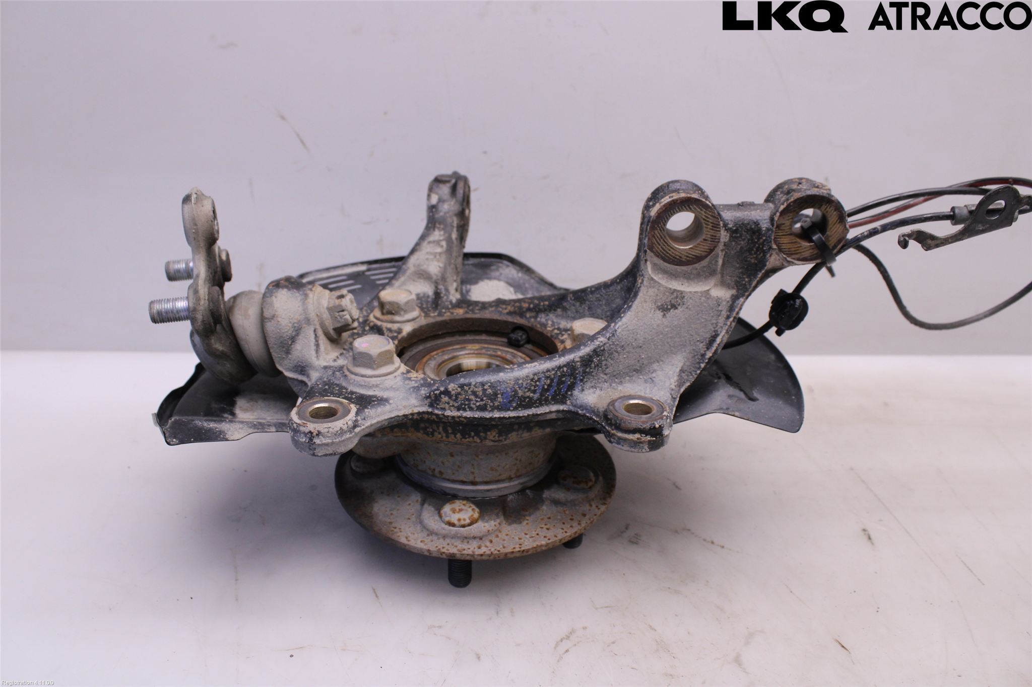Toyota YARIS CROSS XP21 21- Spindel Vf
