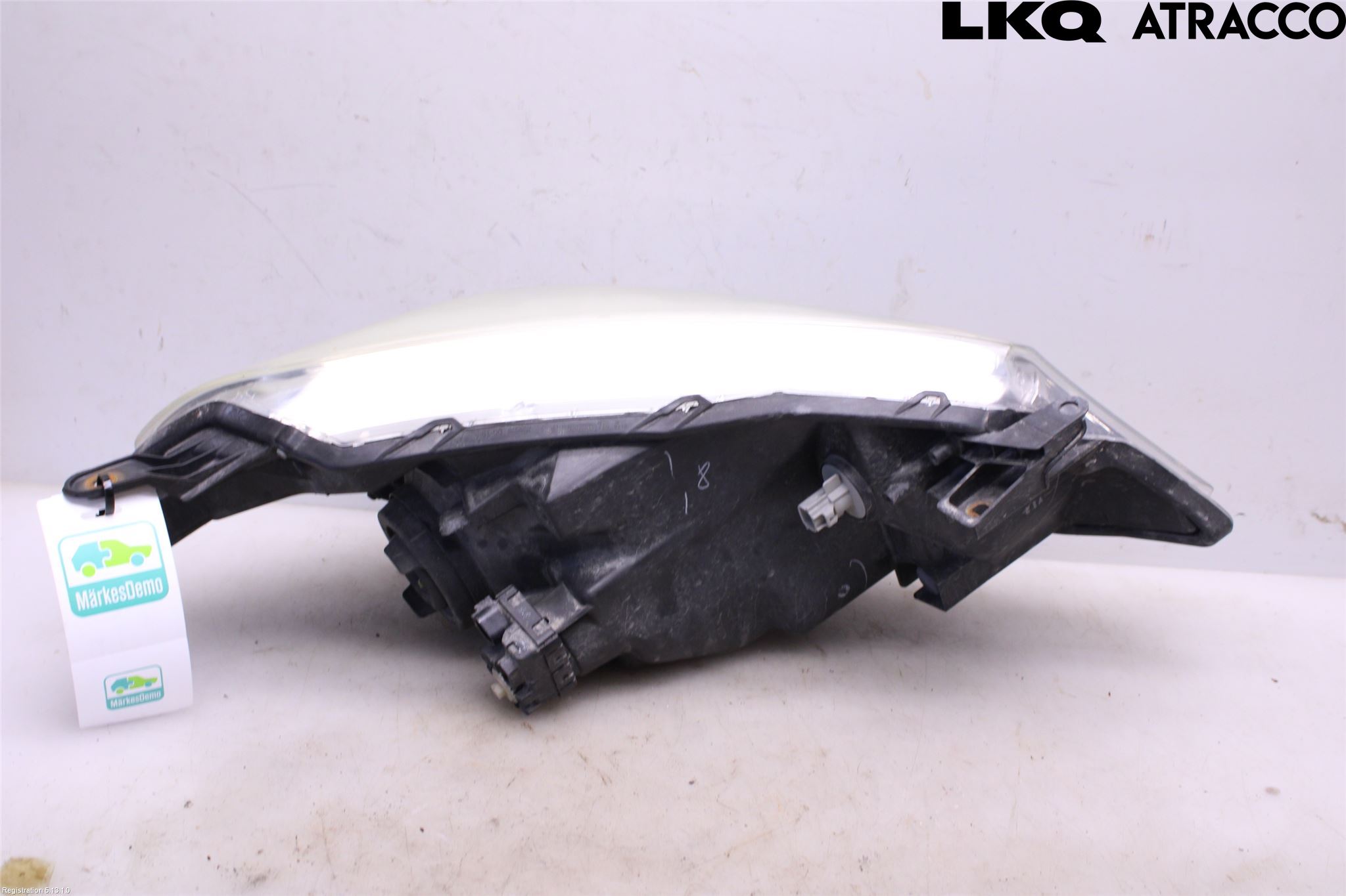 Toyota YARIS XP130 12-14 Frontlykt Venstre