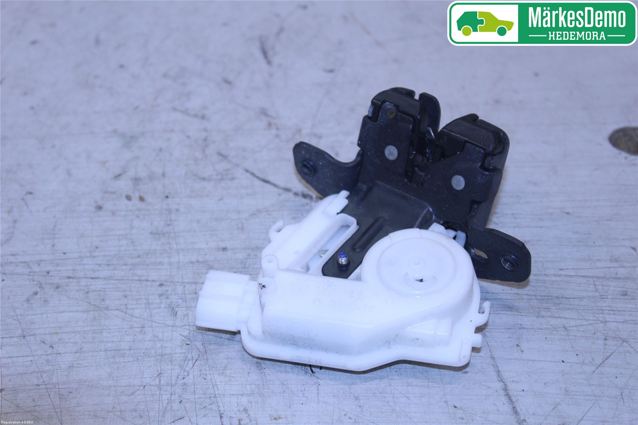 Toyota YARIS XP130 15-20 Bakluke-Lokk Låsekasse