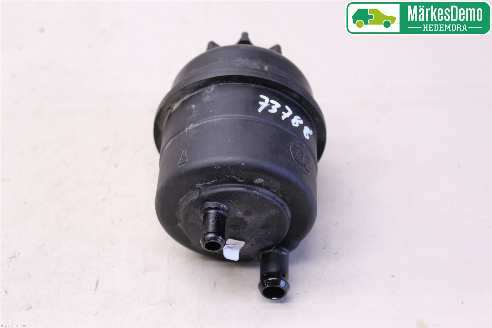 BMW 5 E60/61 Sed/Tou 02-10 Servo Oljebeholder