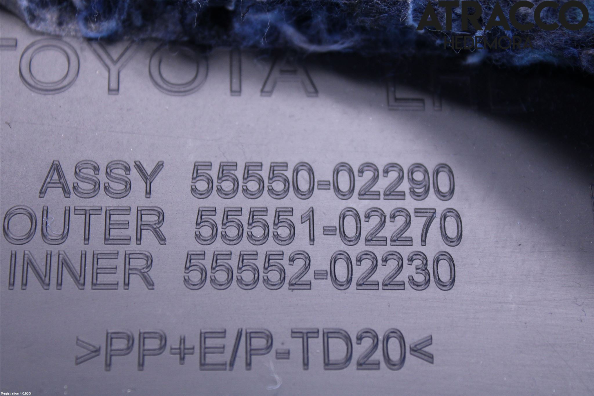 Toyota AURIS 13-19 Innr Hanskerom Lokk