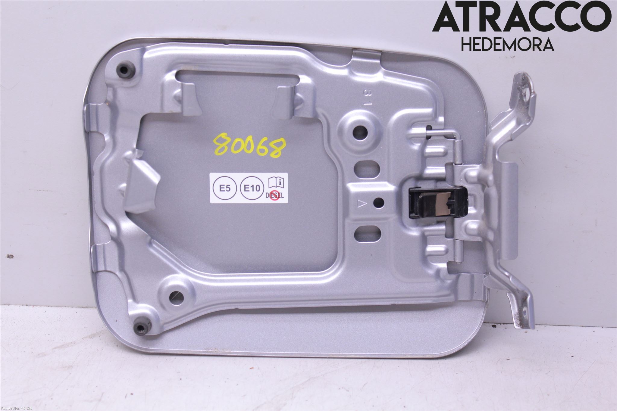 Toyota RAV4 19- Drivstoff Tankluke