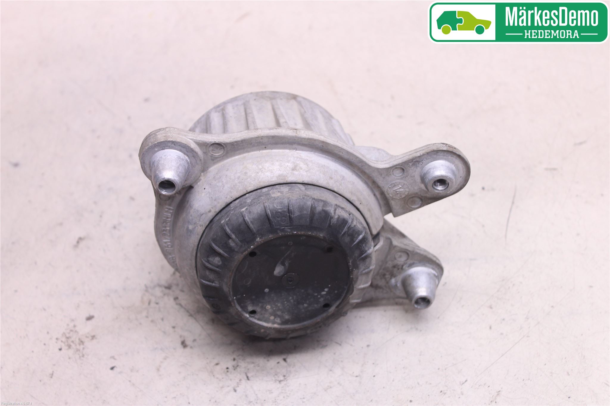 Mercedes-Benz MB C-KLASS (W205) 14-21 Motor Feste Gummi
