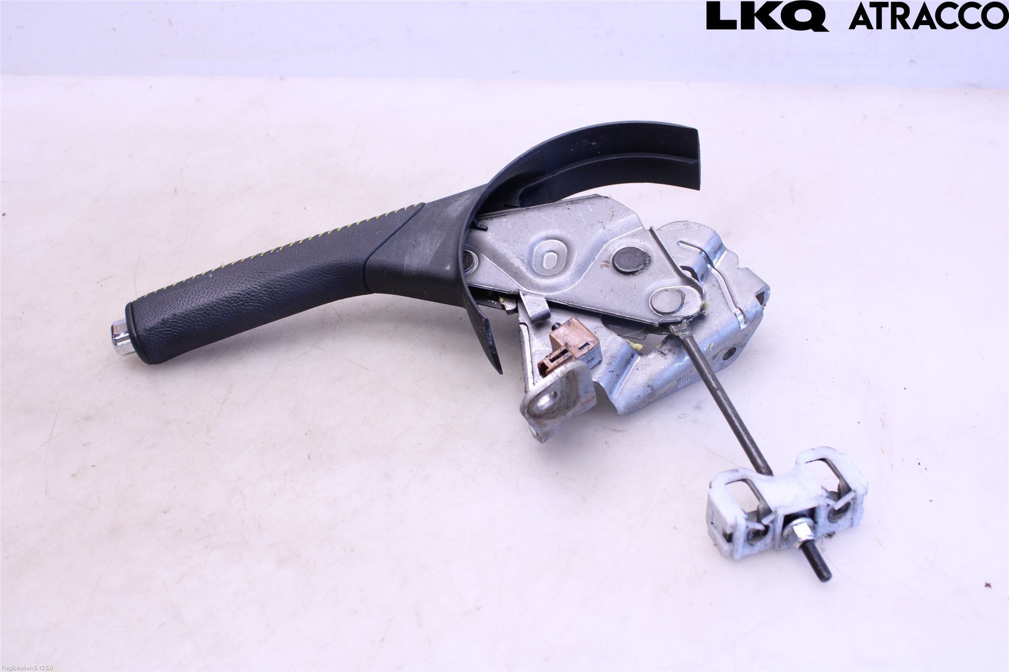 Toyota YARIS XP130 12-14 Parkbremsarm-Handtak