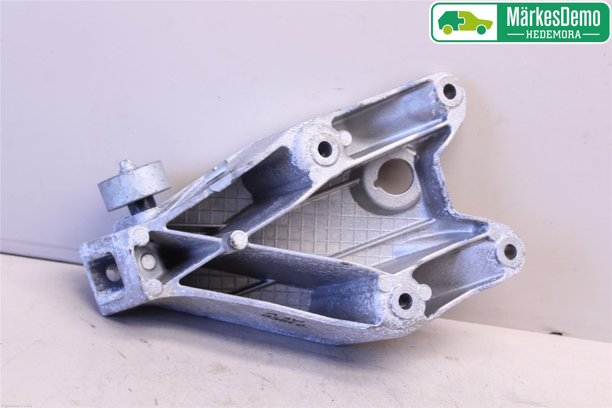 BMW 5 F10/F11/F18 09-17 Motor Feste Stål-Alu