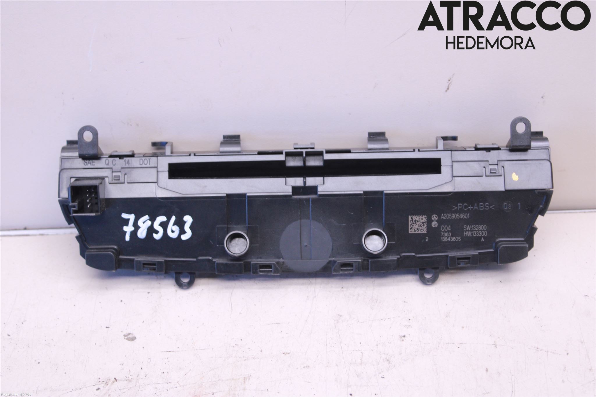 Mercedes-Benz MB C-KLASS (W205) 14-21 Stereo Radio Med Cd