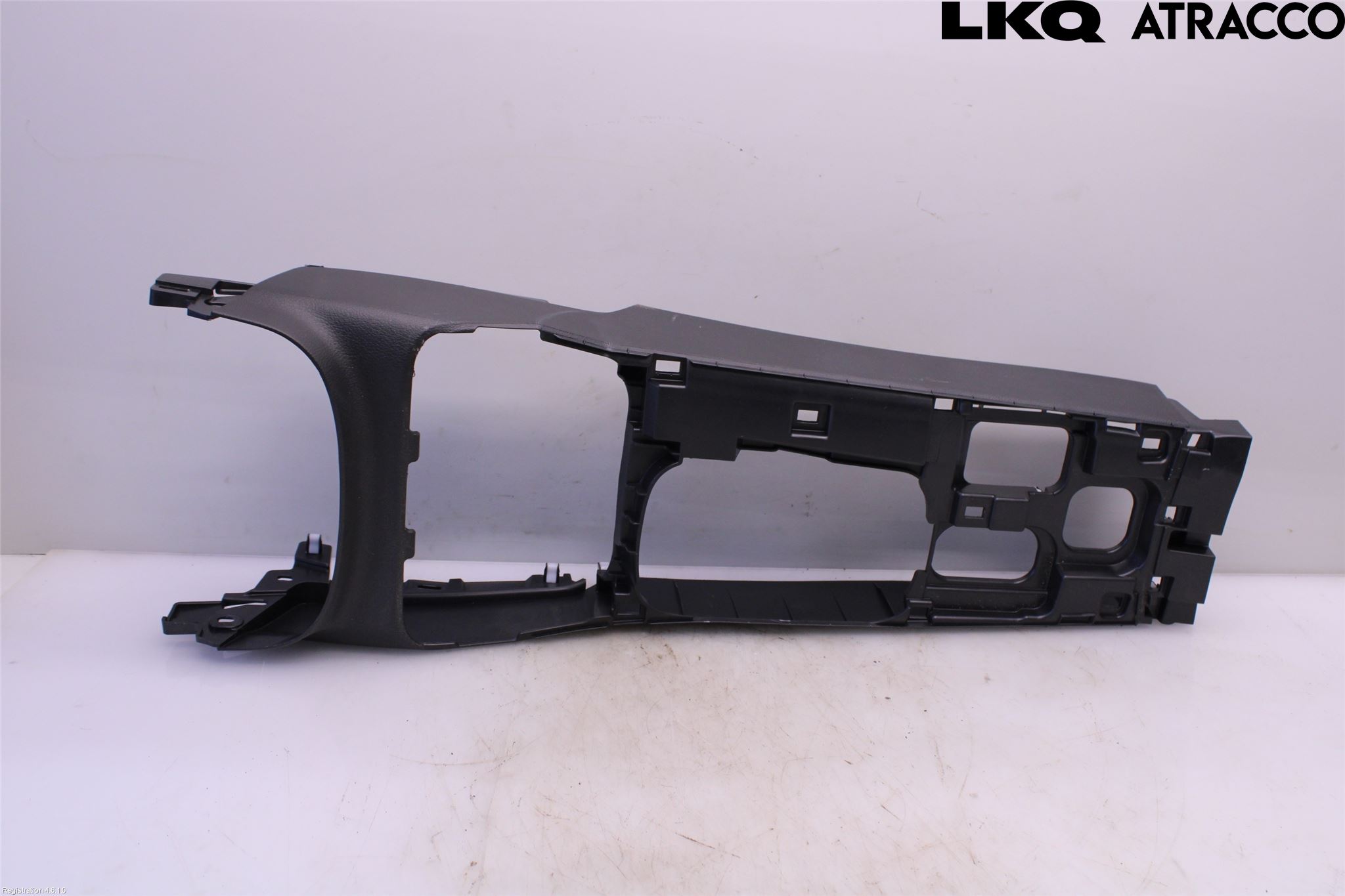 Mitsubishi OUTLANDER 13-21 Instrumentkonsoll Midt