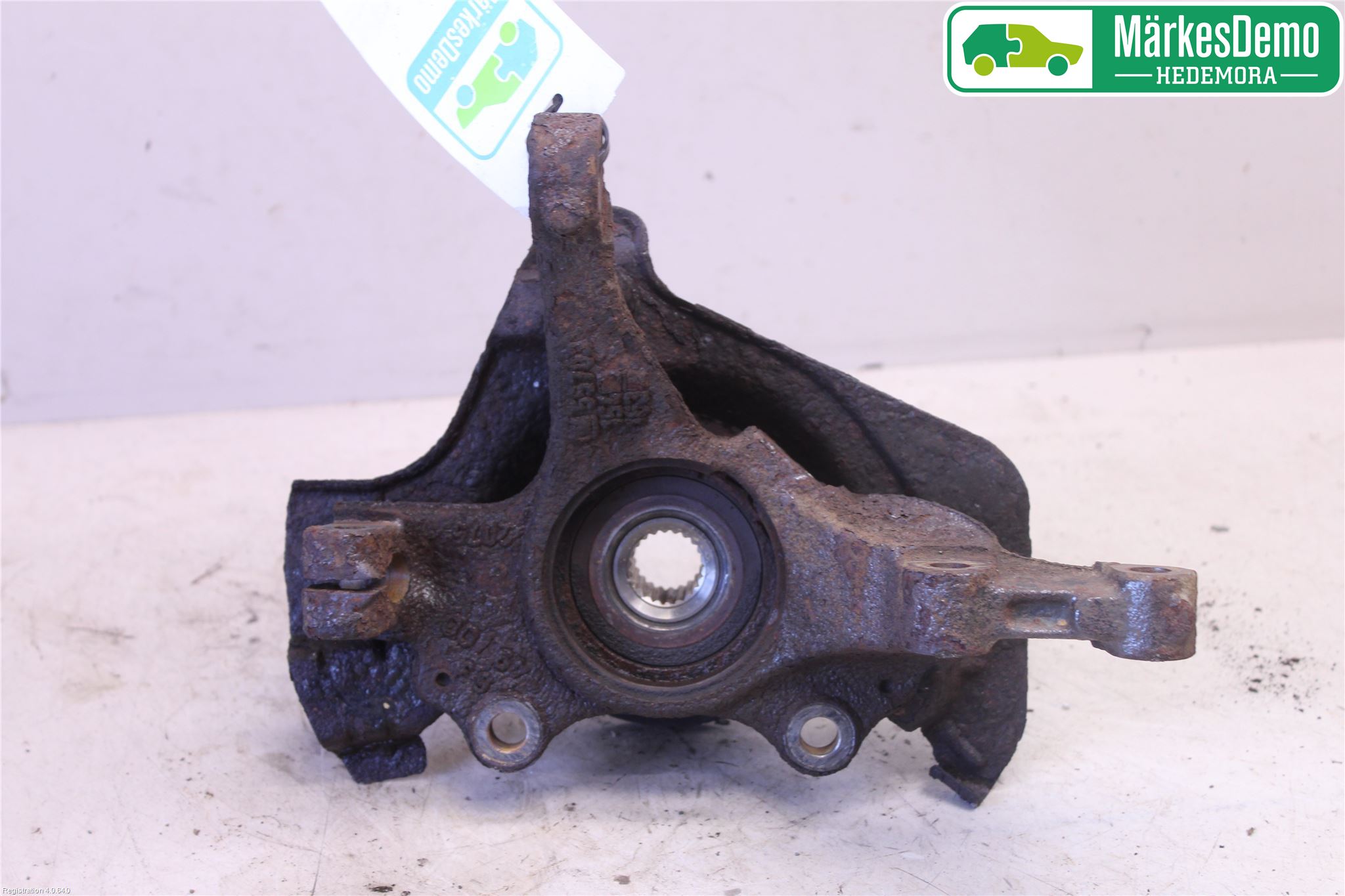 Opel CORSA D 07-14 Spindel Vf