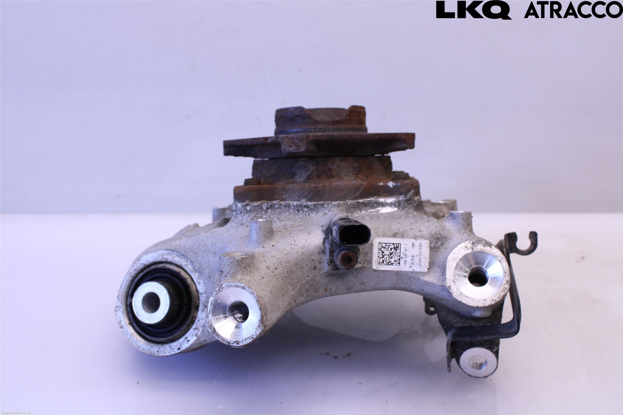 Audi A6 F2/C8 19- Spindel Vb