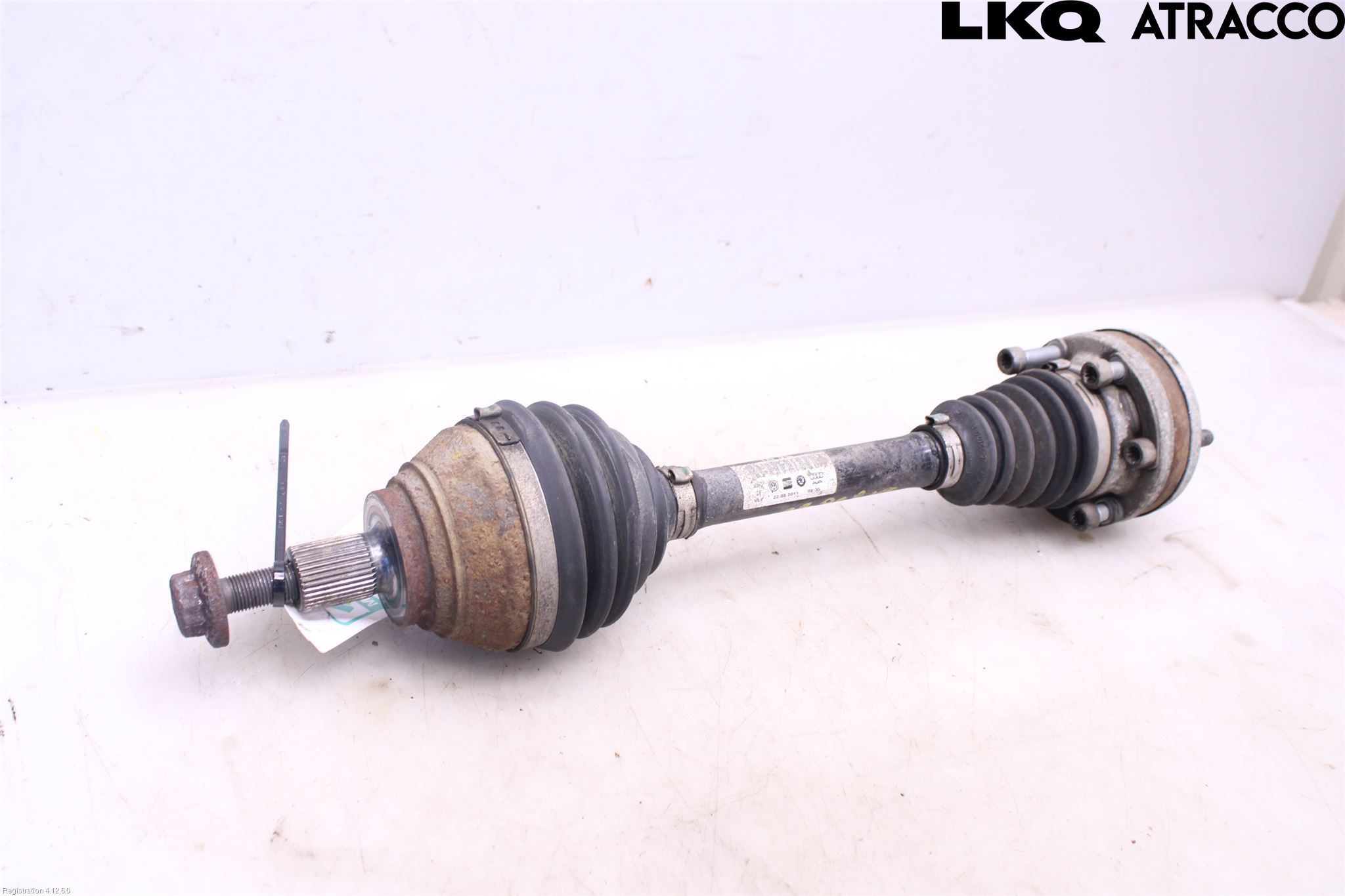 Volkswagen VW GOLF VI 09-13 Drivaksel Foran Kompl Venstre