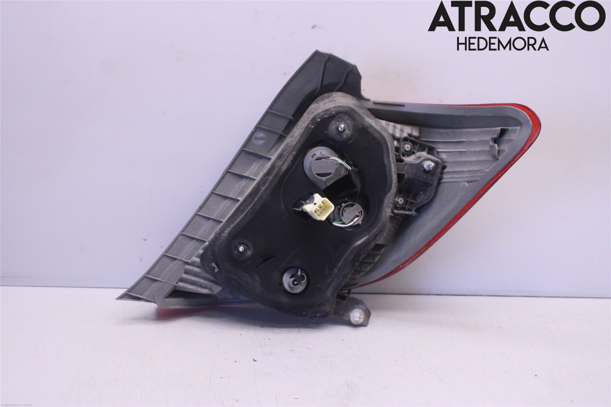 Toyota YARIS XP130 12-14 Baklykt Venstre